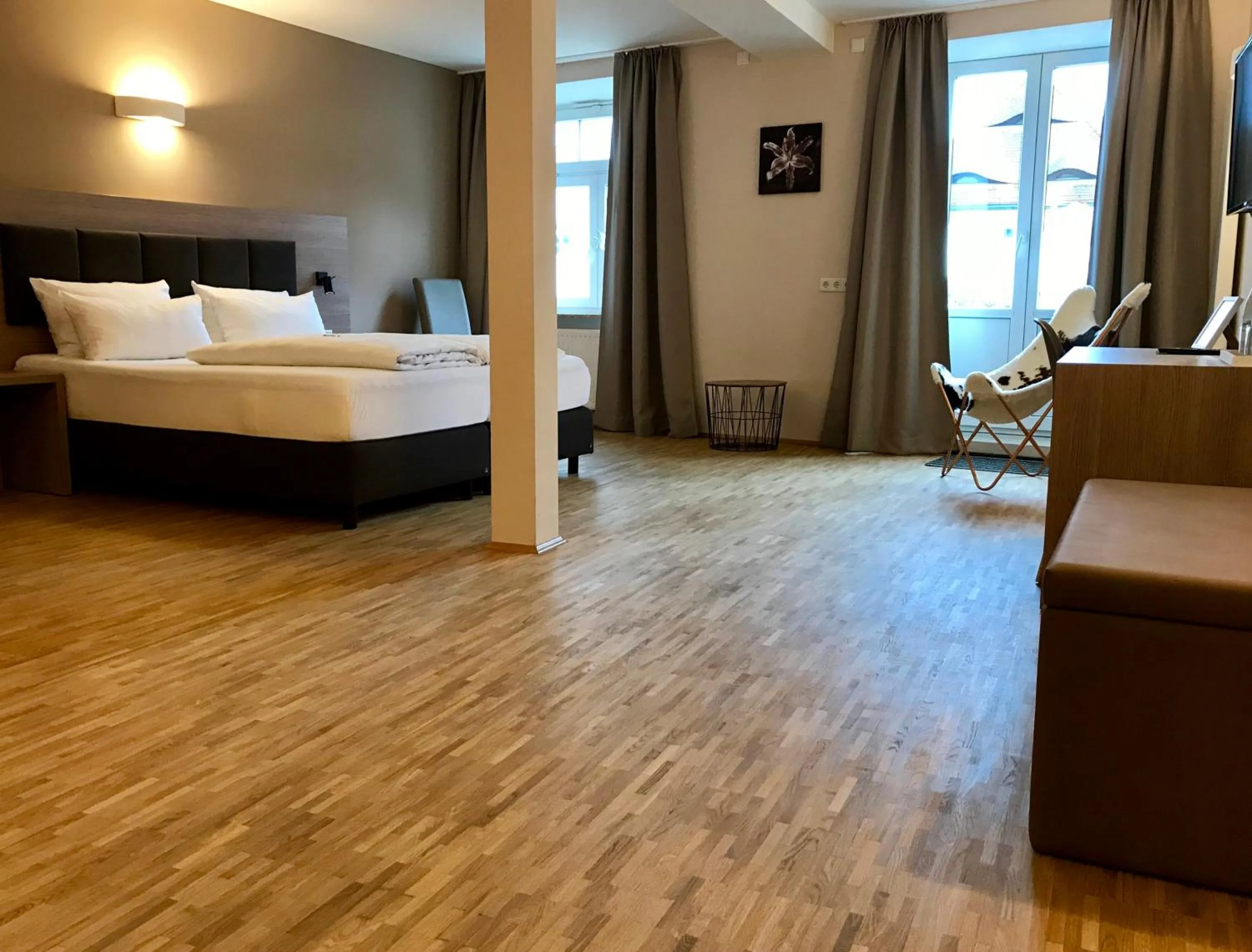Bedroom, Bed in Gasthaus Schwan