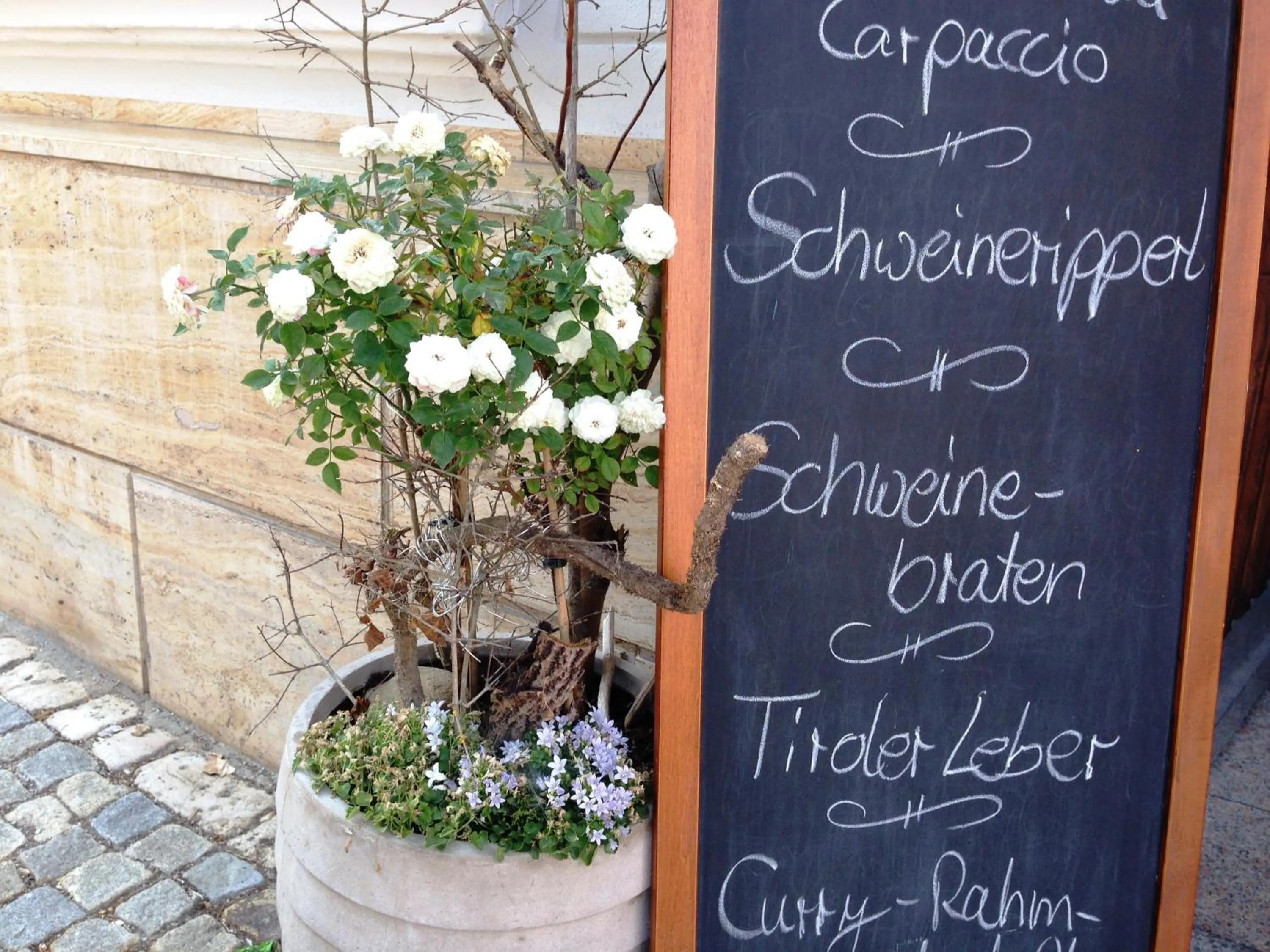 Facade/entrance in Gasthaus Schwan