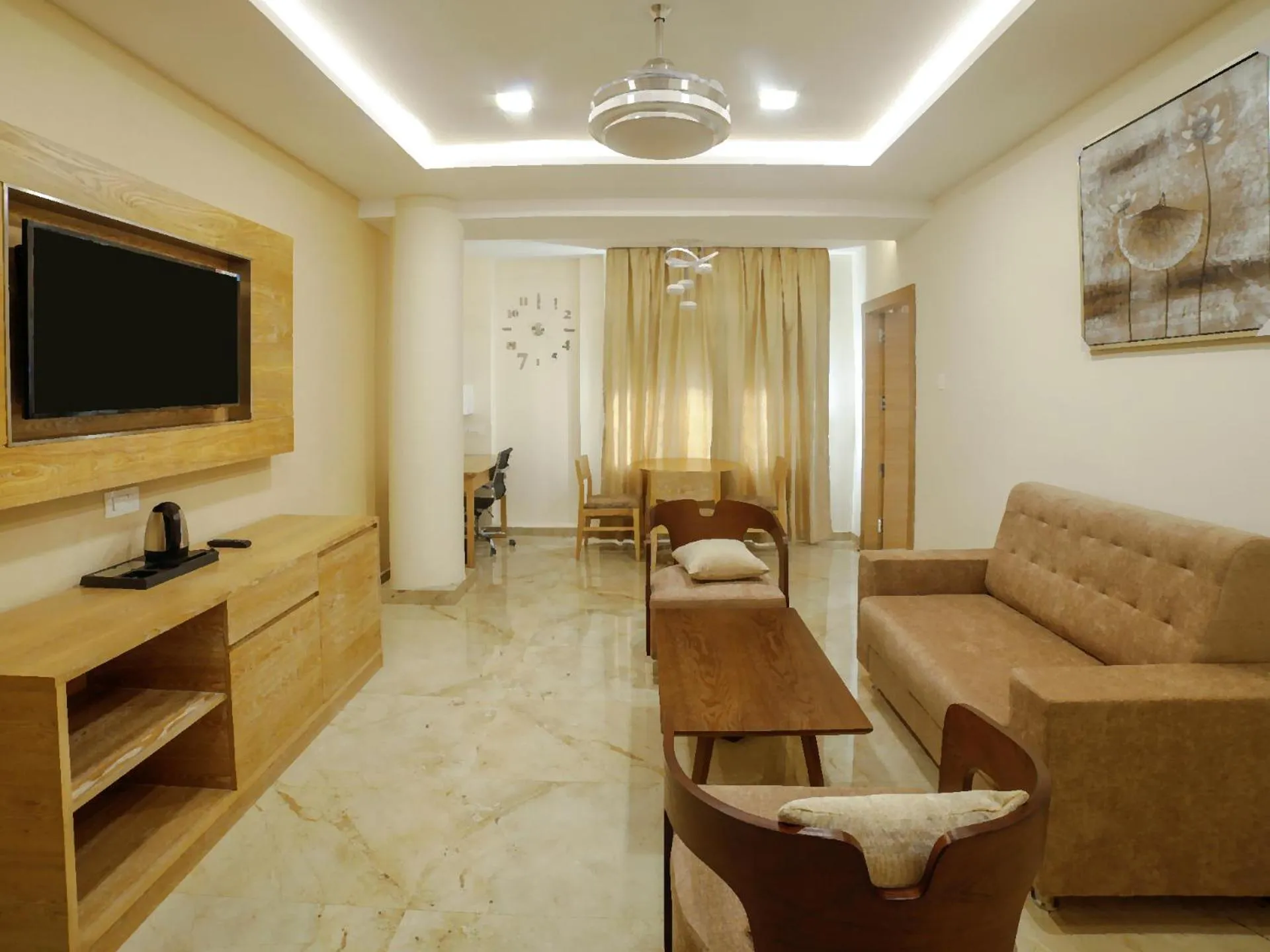 TV and multimedia in Hotel Annapurna De Royal