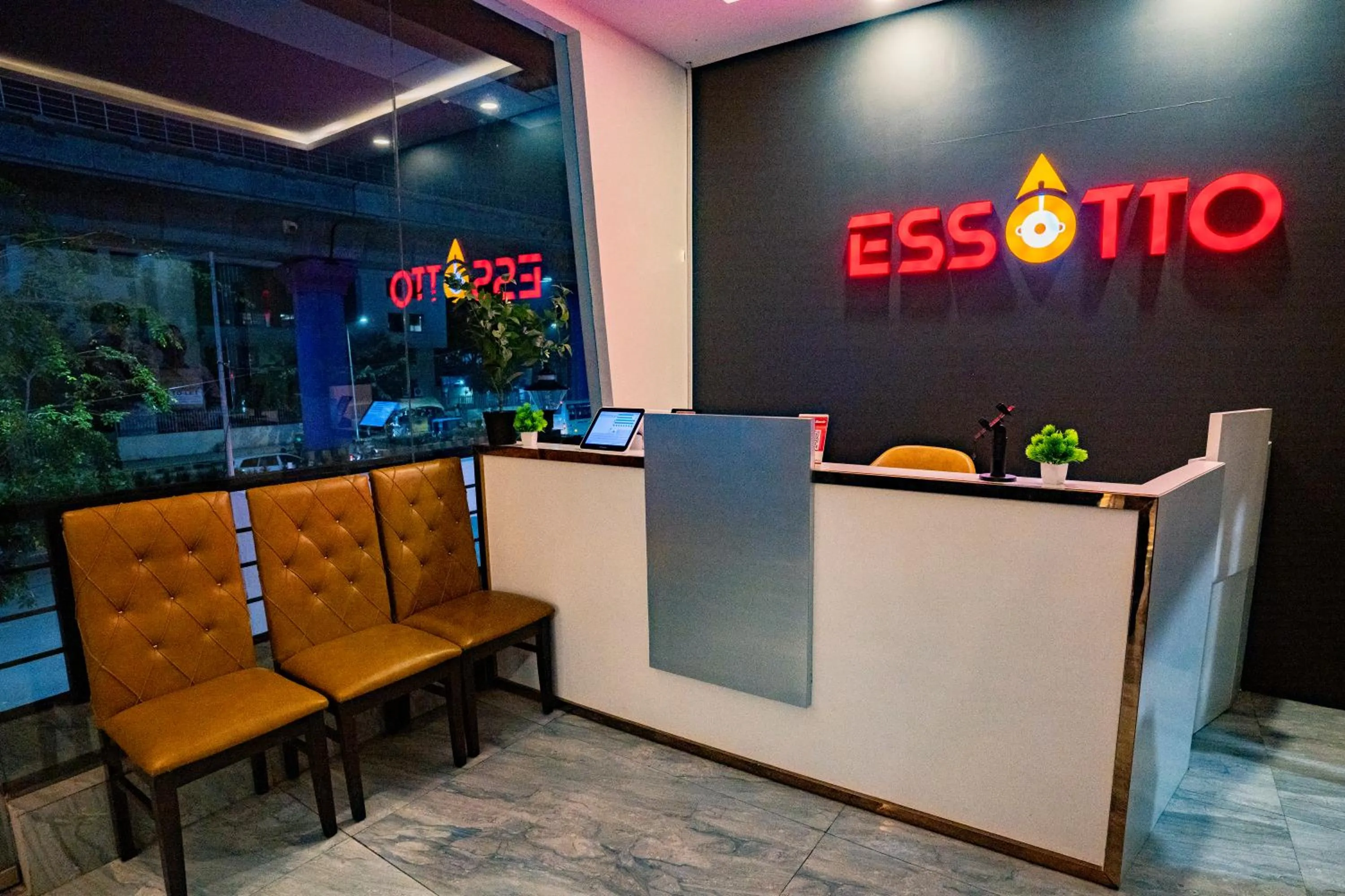 Restaurant/places to eat in Essotto Recreation Hub