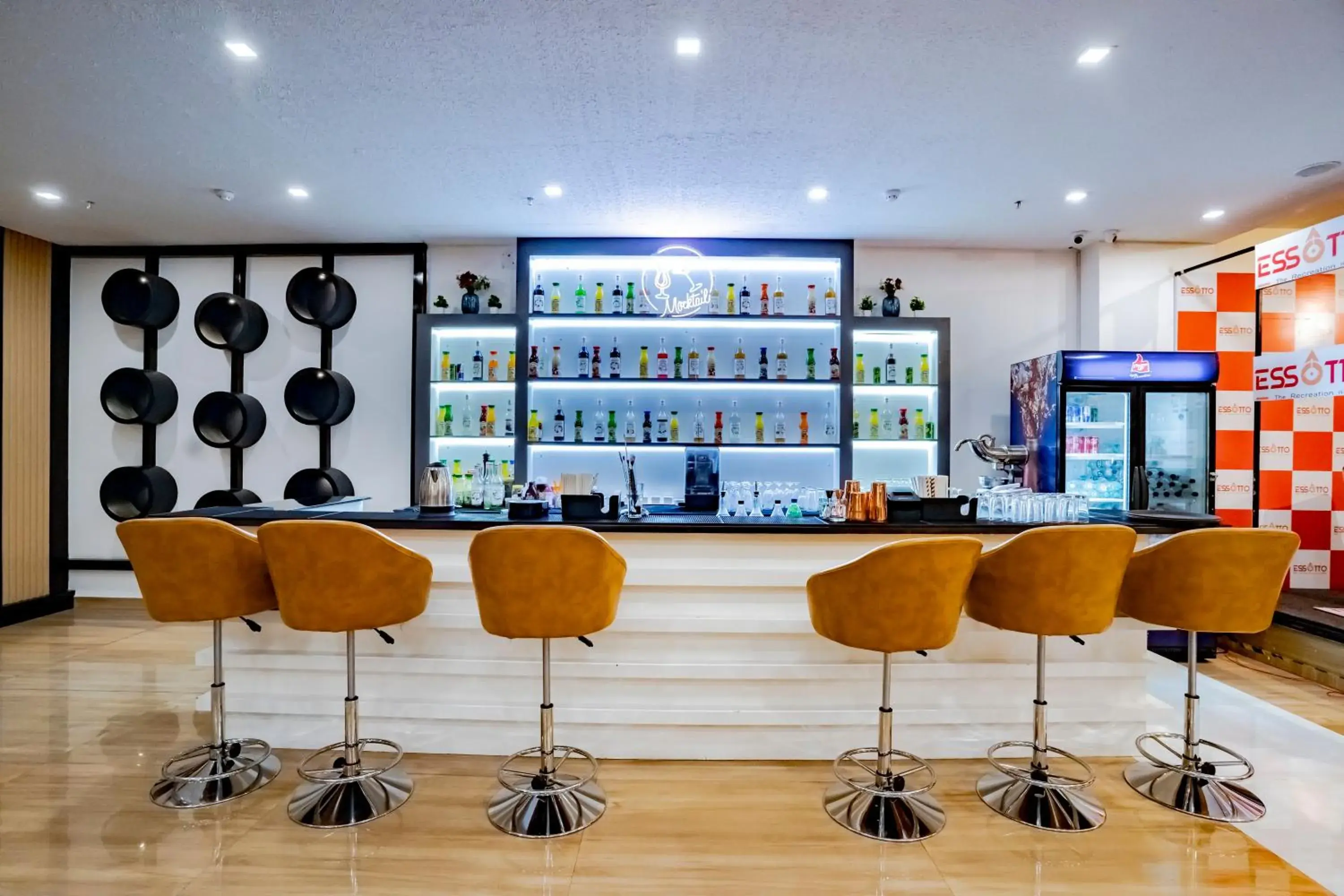 Lounge or bar in Essotto Recreation Hub Lounge or bar in Essotto Recreation Hub