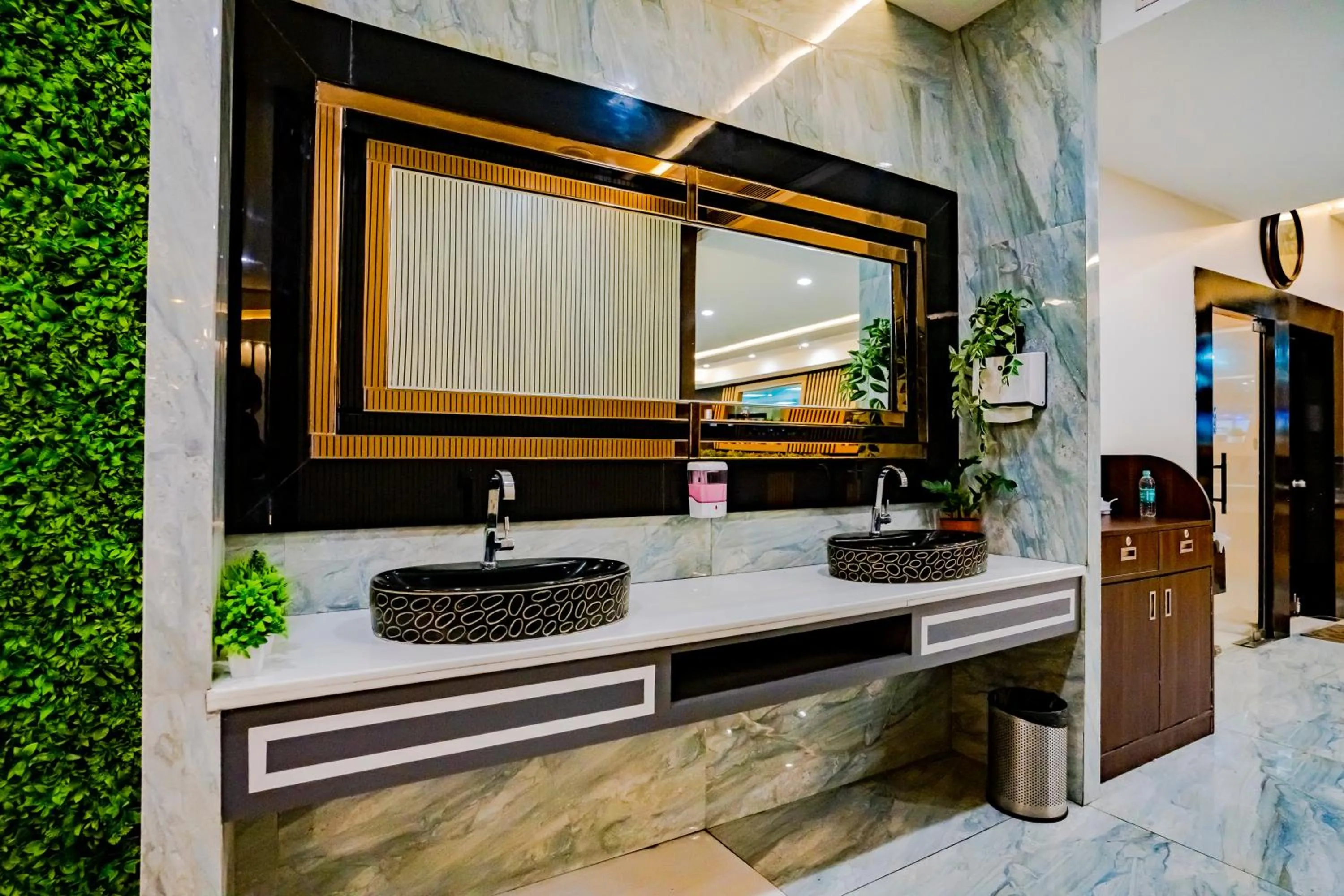 Restaurant/places to eat in Essotto Recreation Hub