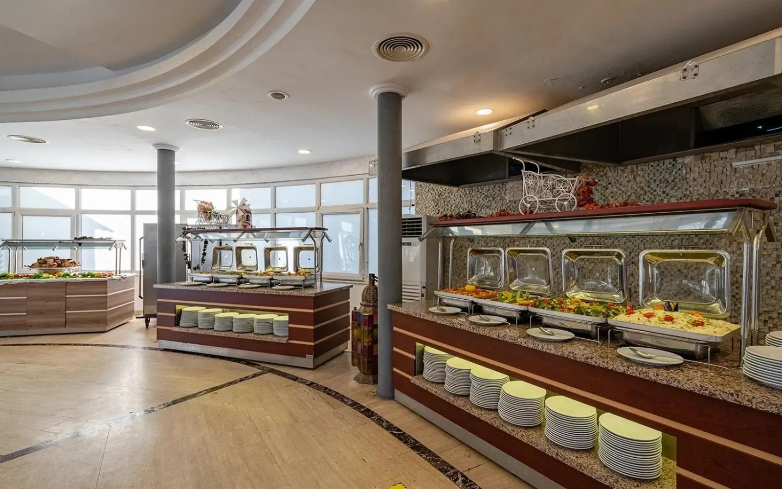 Food in Golden Beach Resort & Spa