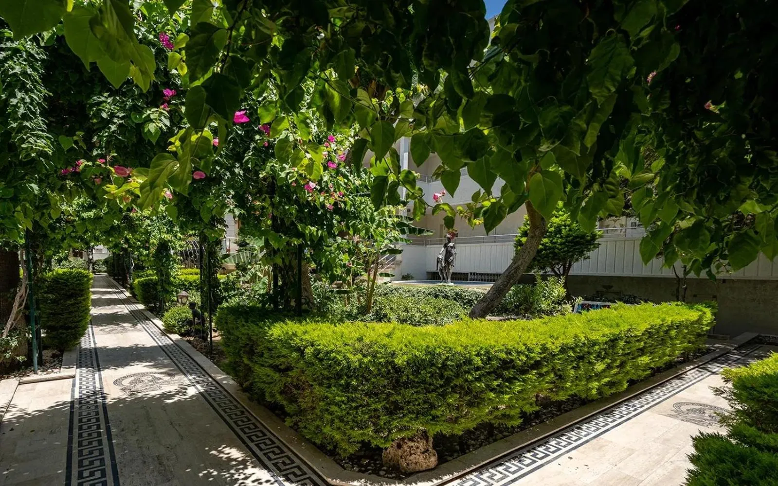 Garden in Golden Beach Resort & Spa