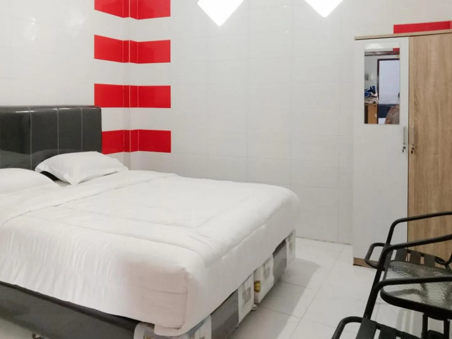 Bedroom, Bed in Hotel 889 Syariah Redpartner Banda Aceh