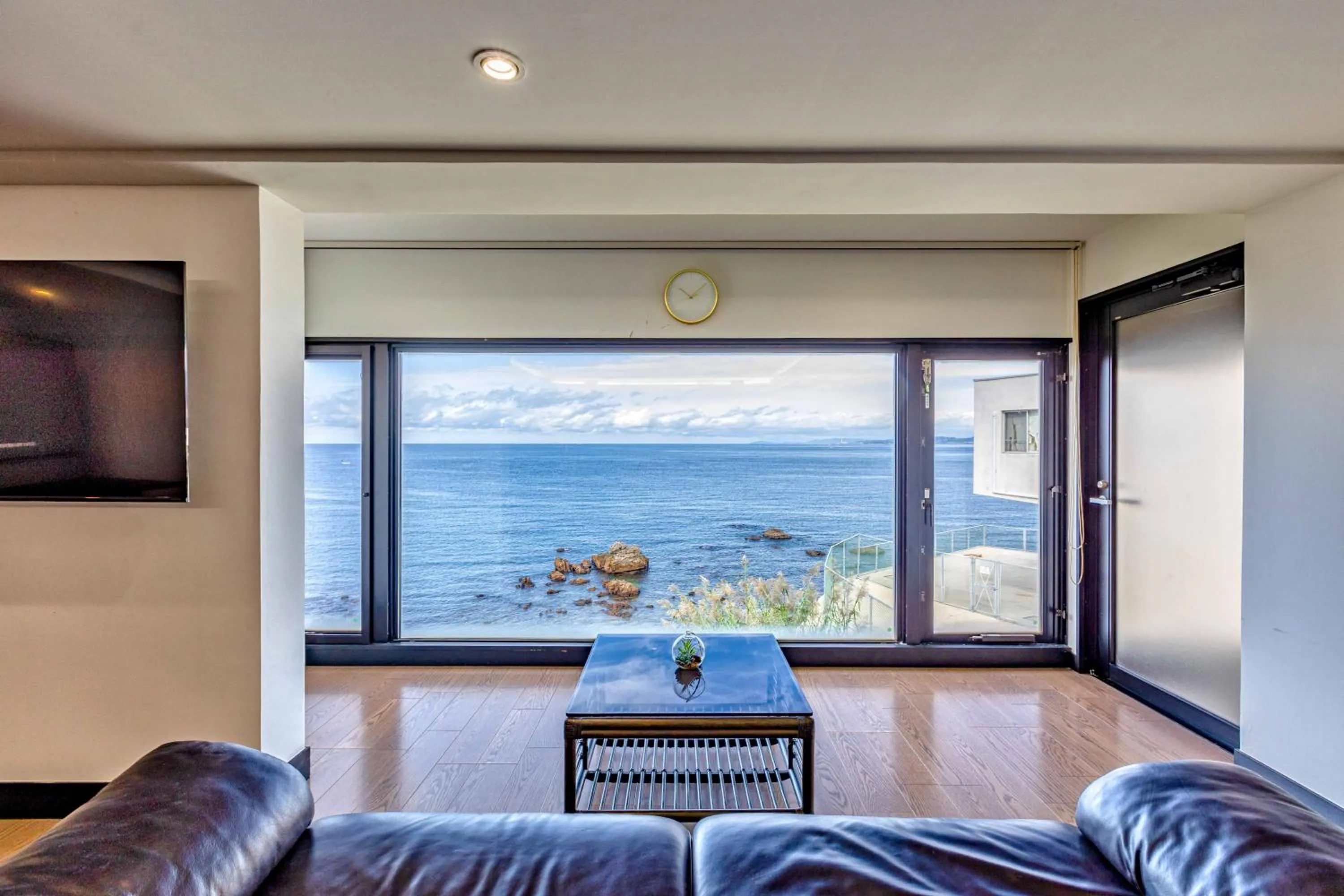 Two-Bedroom Apartment in SEA 351
