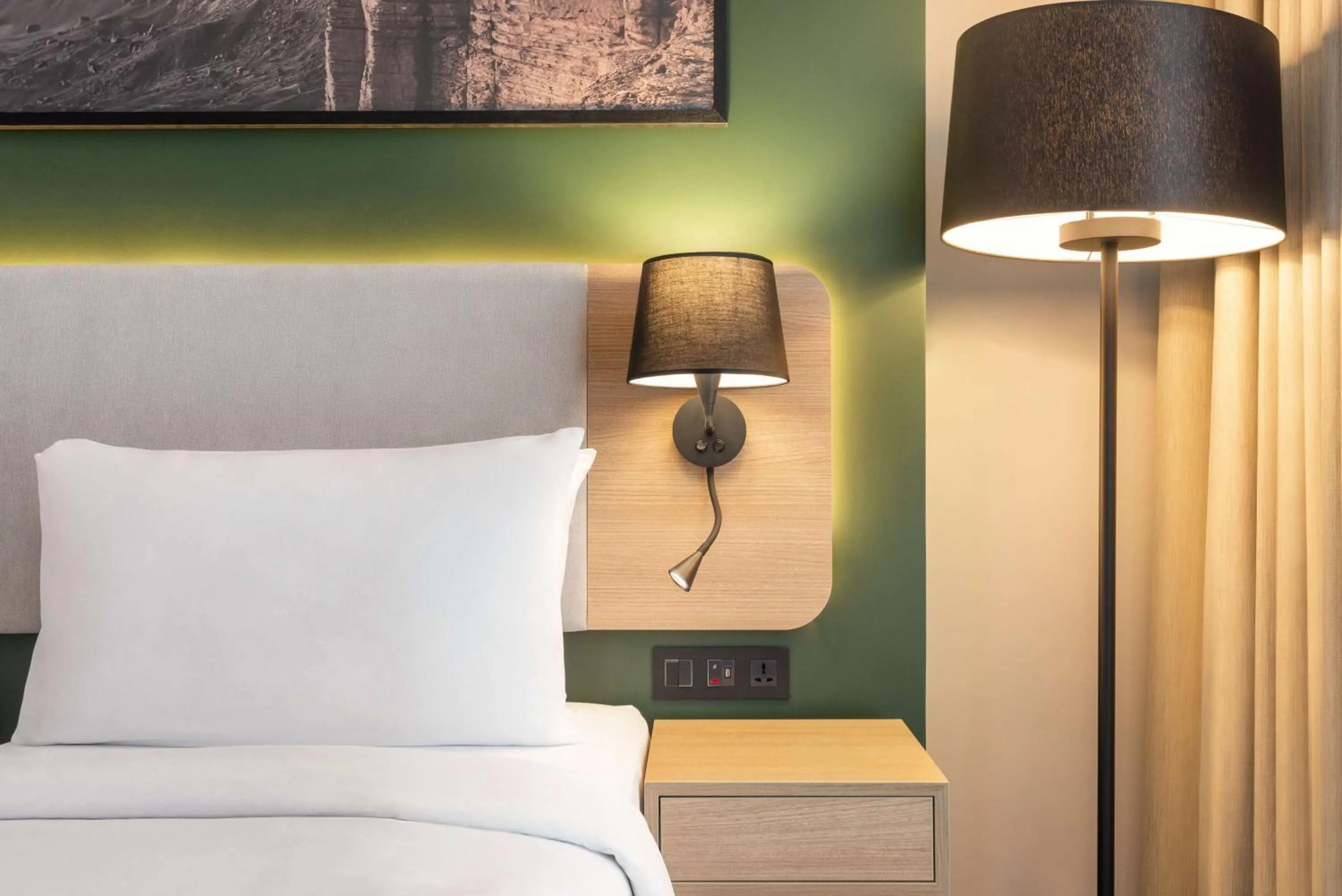 Bedroom, Bed in Radisson Hotel & Residence Riyadh Olaya