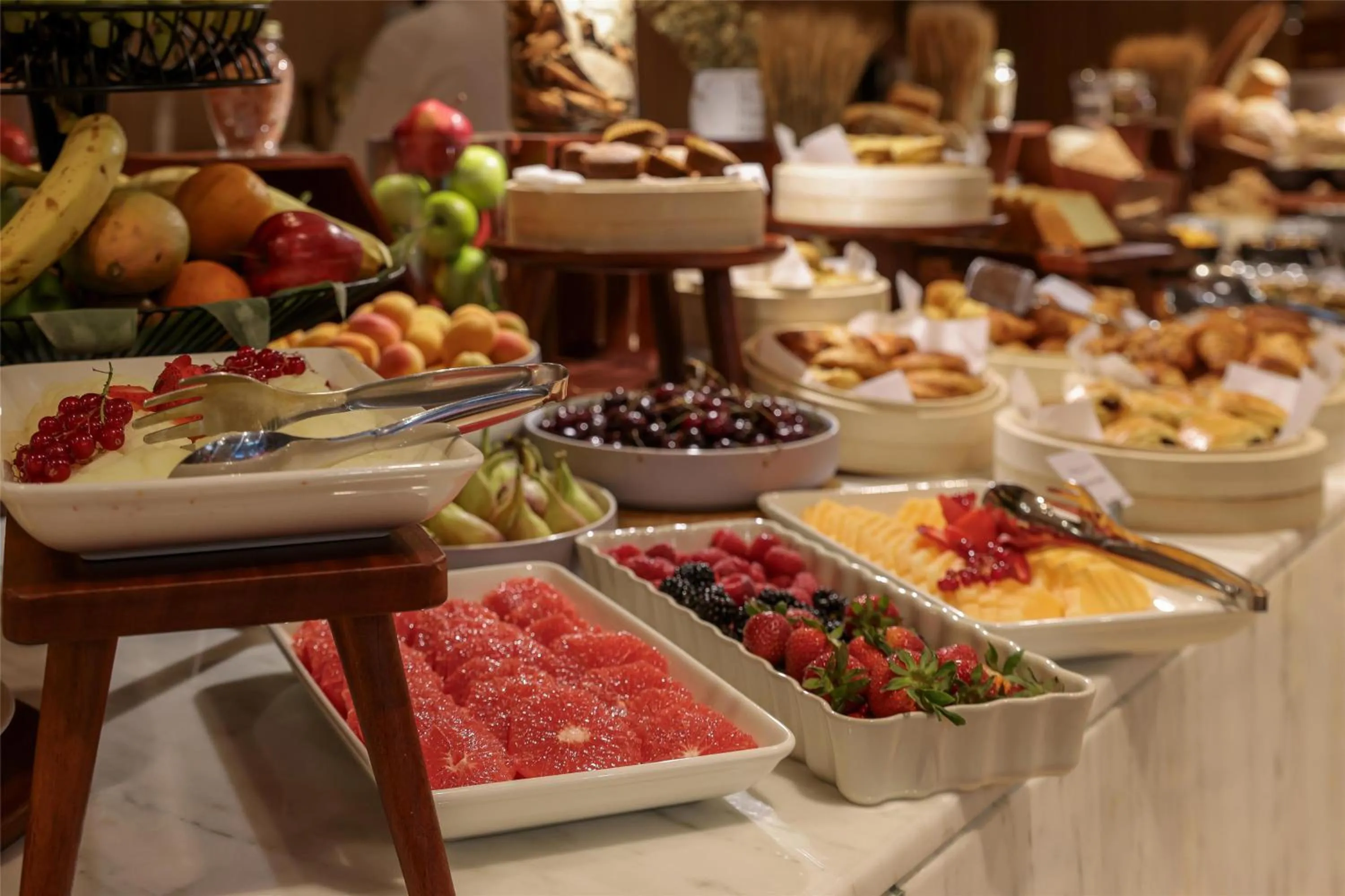 Restaurant/places to eat in Radisson Hotel & Residence Riyadh Olaya