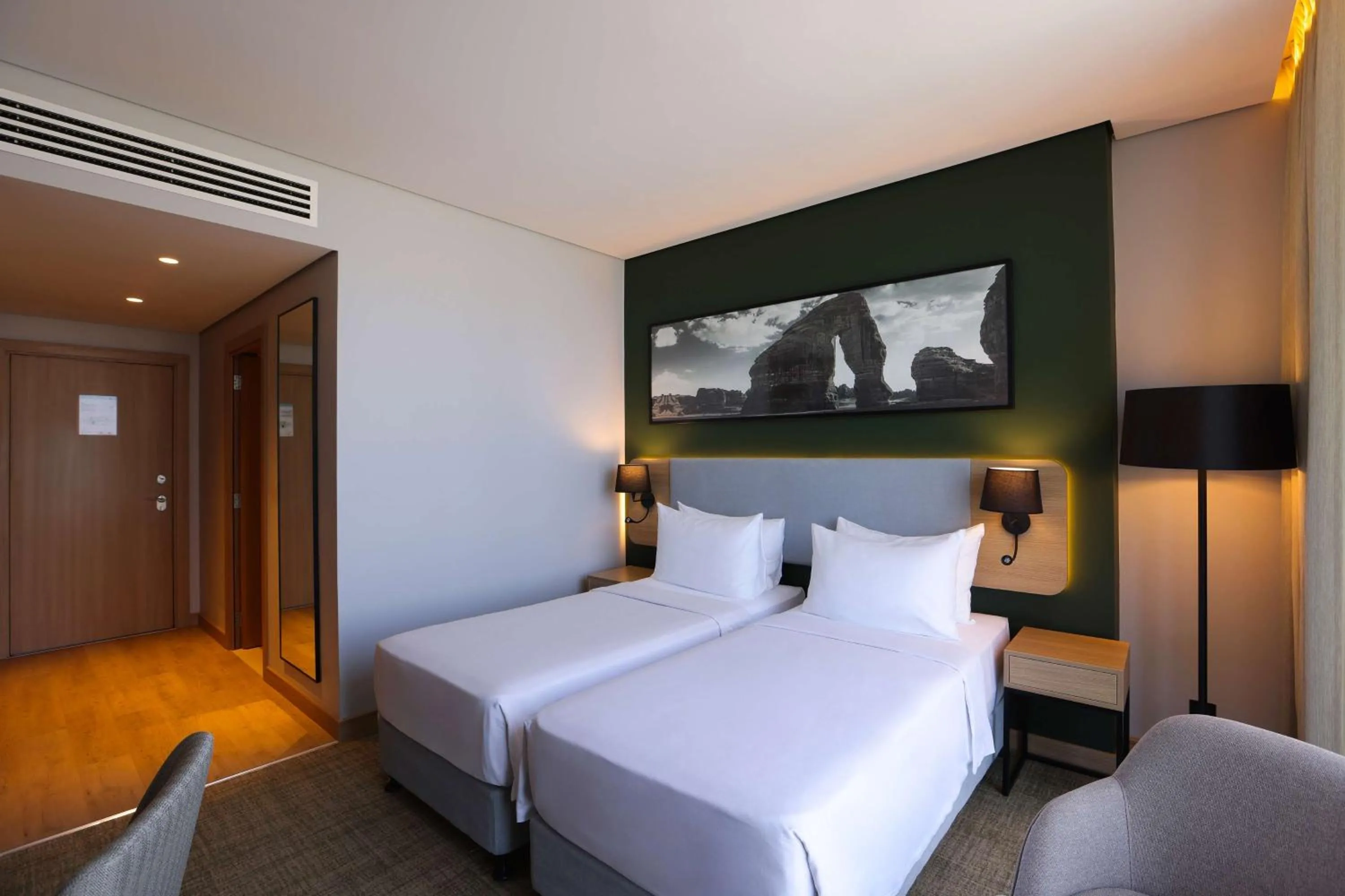 Bedroom, Bed in Radisson Hotel & Residence Riyadh Olaya