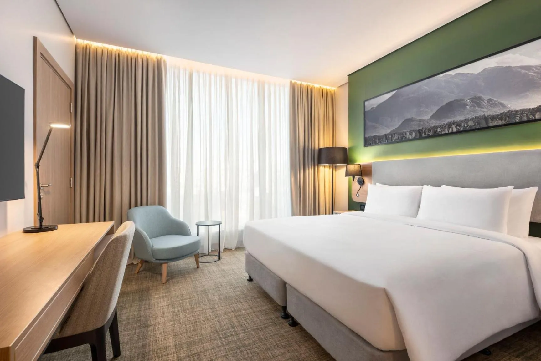 Bedroom, Bed in Radisson Hotel & Residence Riyadh Olaya