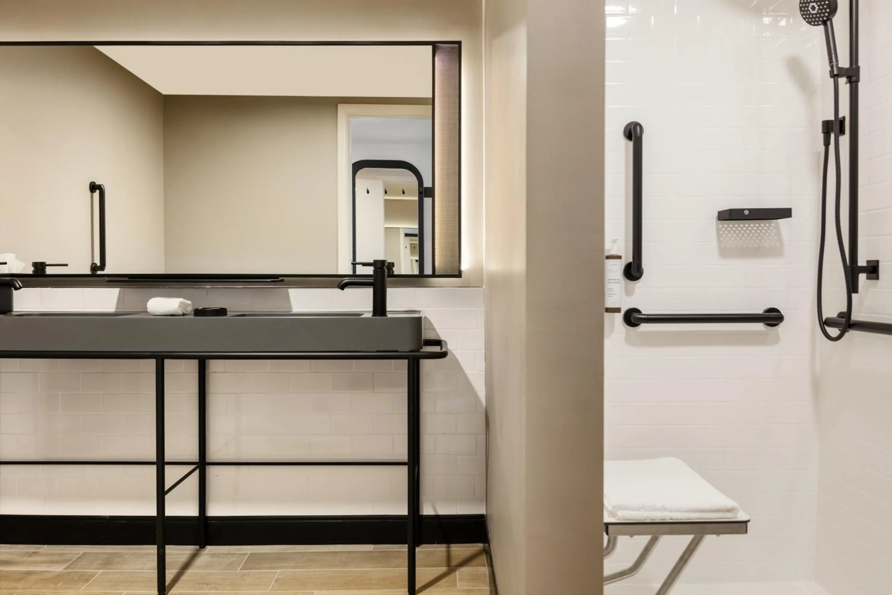 Shower in Moxy Miami Wynwood