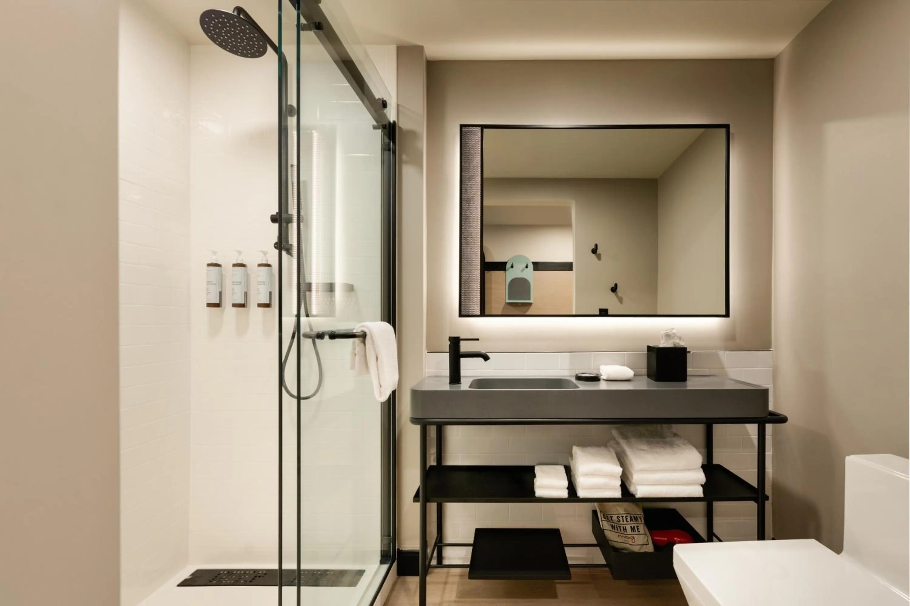 Shower in Moxy Miami Wynwood