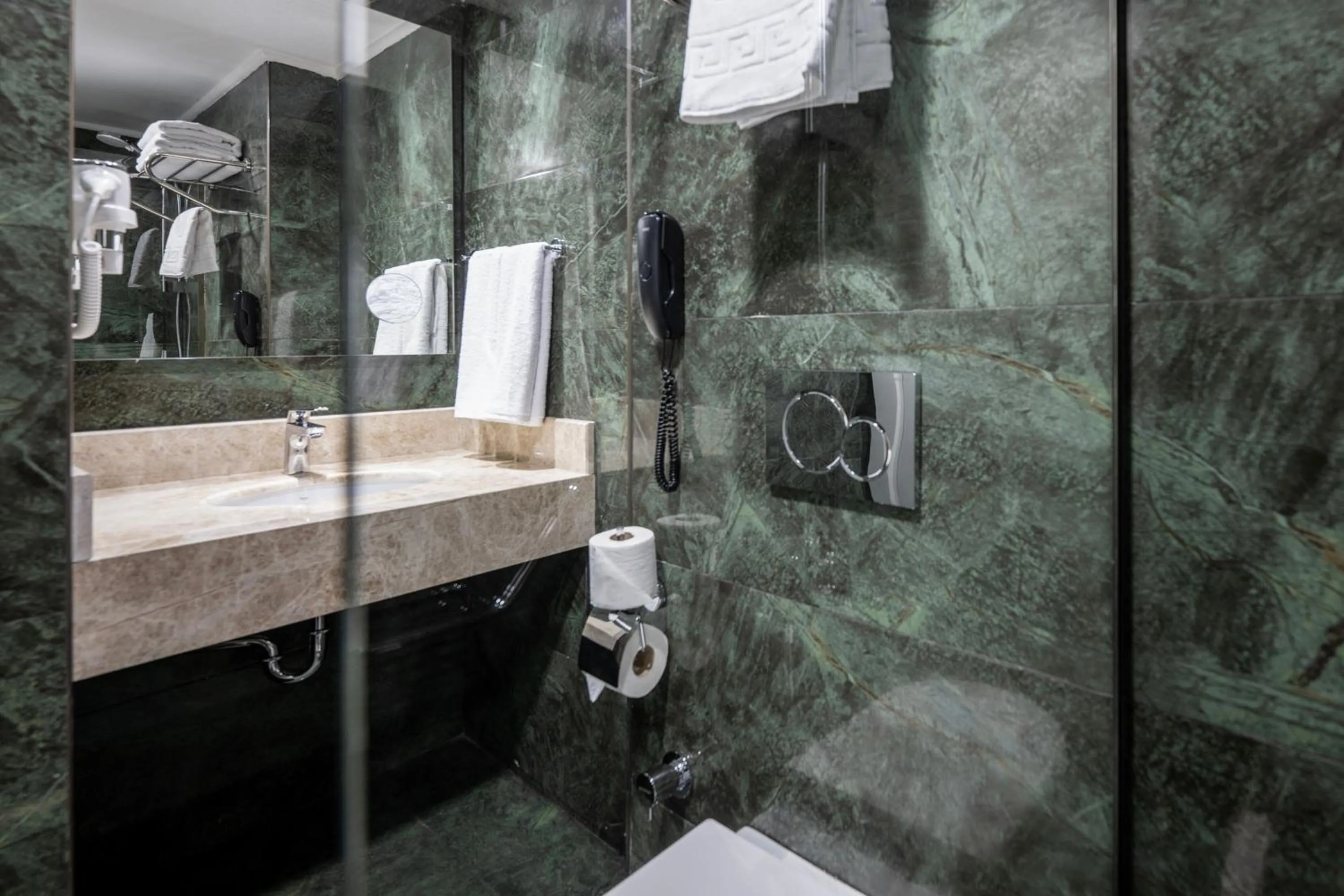 Photo of the whole room in Four Points Flex by Sheraton Antalya Lara