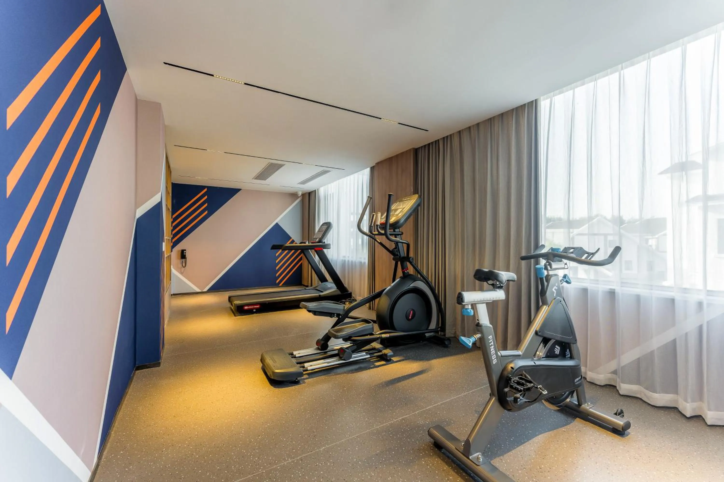 Fitness centre/facilities in Holiday Inn Express Yuhuan Wetland Park by IHG