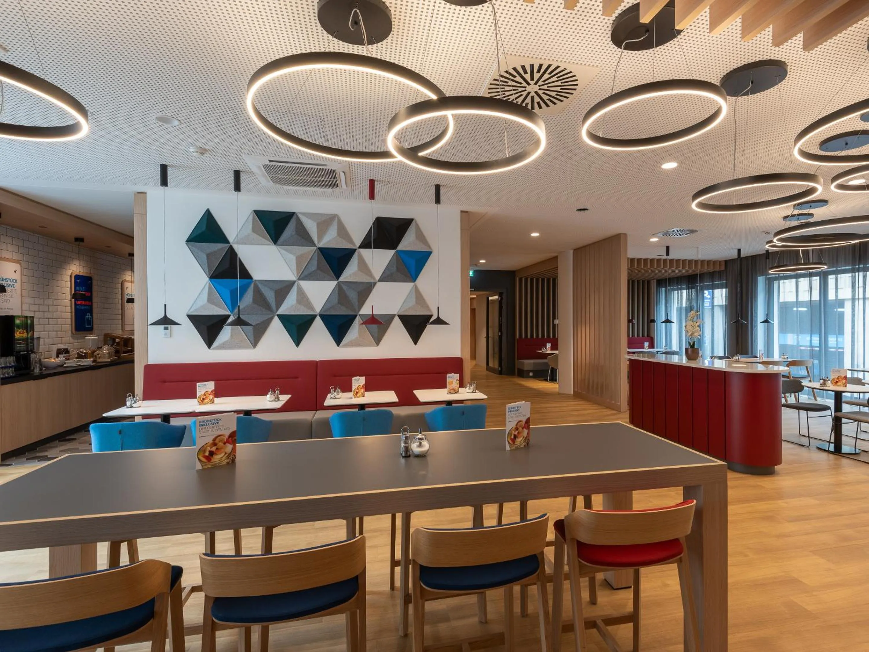 Restaurant/places to eat in Holiday Inn Express Heilbronn by IHG