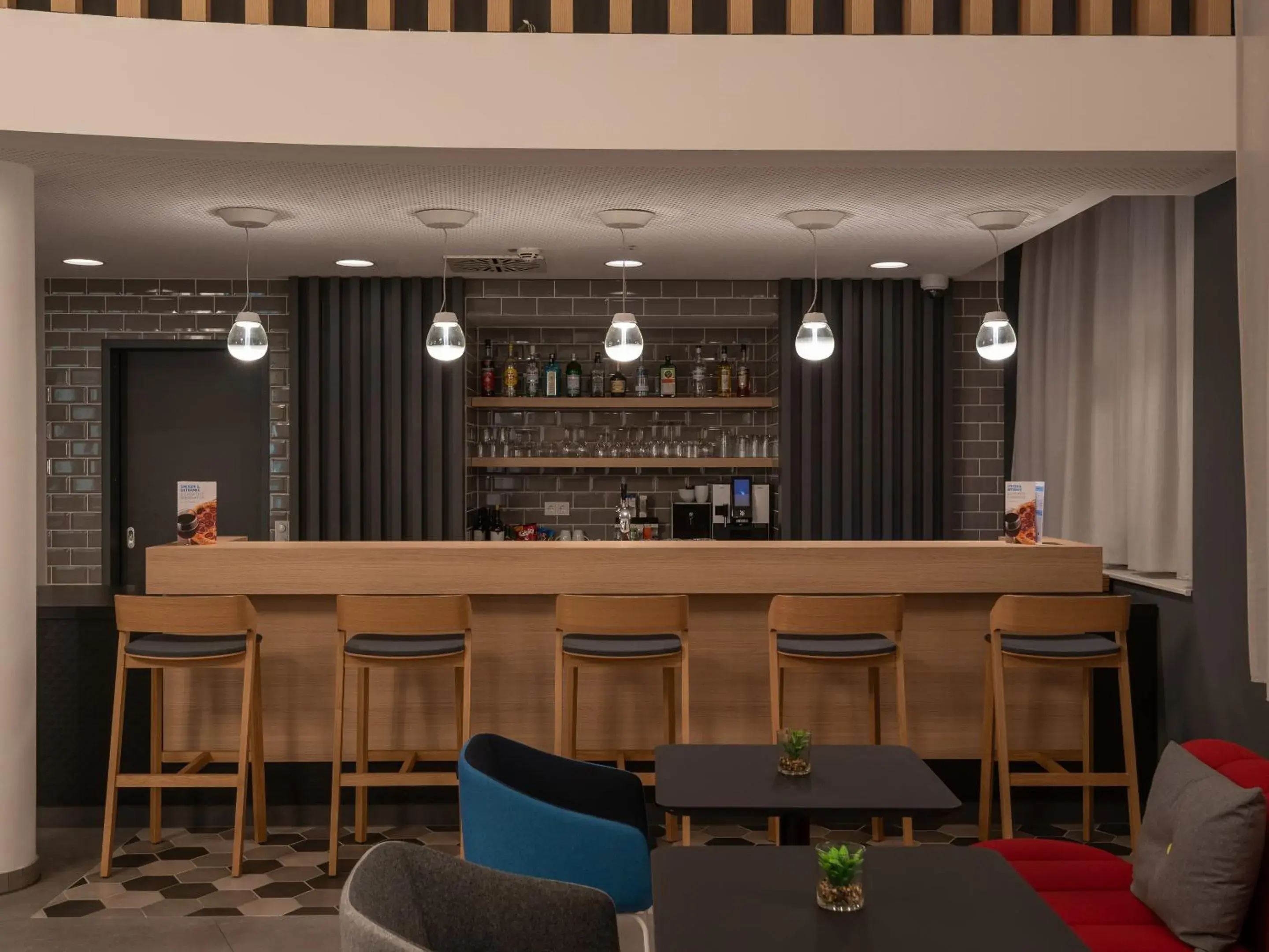 Lounge or bar in Holiday Inn Express Heilbronn by IHG Lounge or bar in Holiday Inn Express Heilbronn by IHG