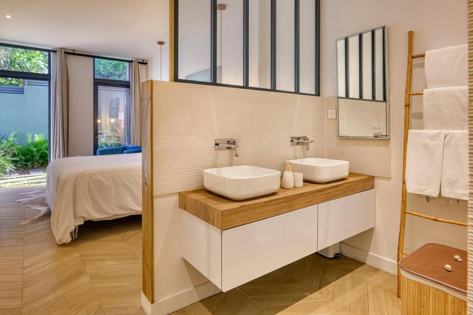 Bathroom, Bed in Le Moma by the ocean