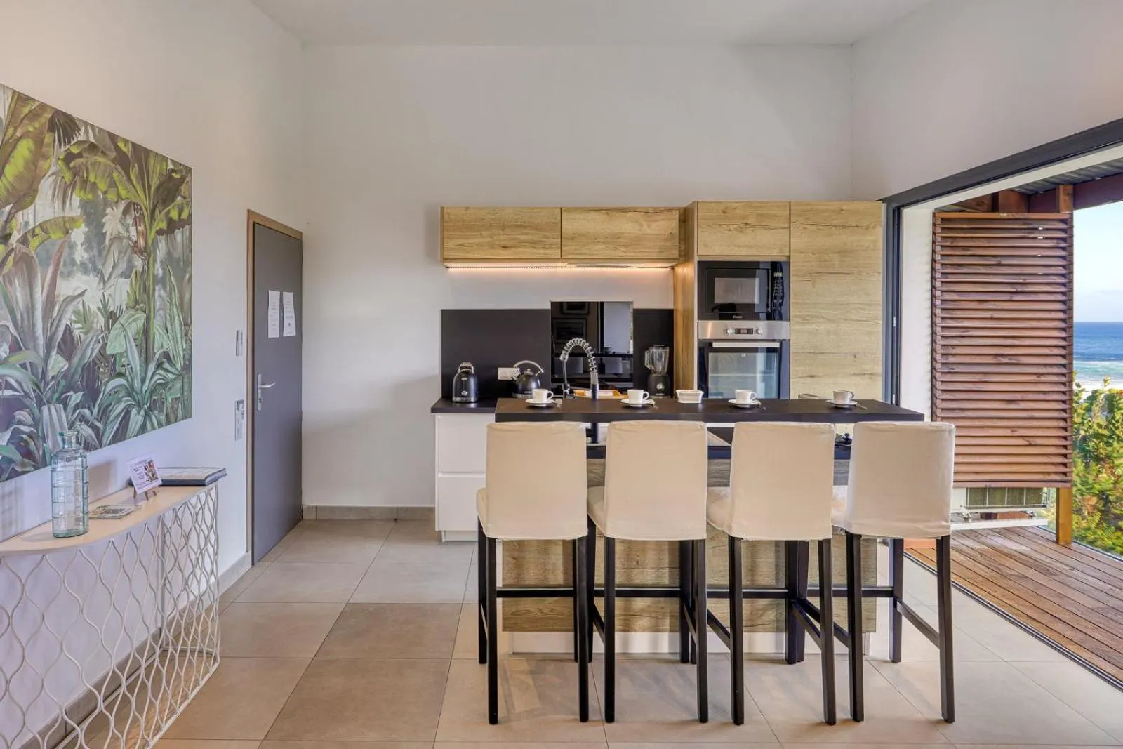 Patio in Le Moma by the ocean