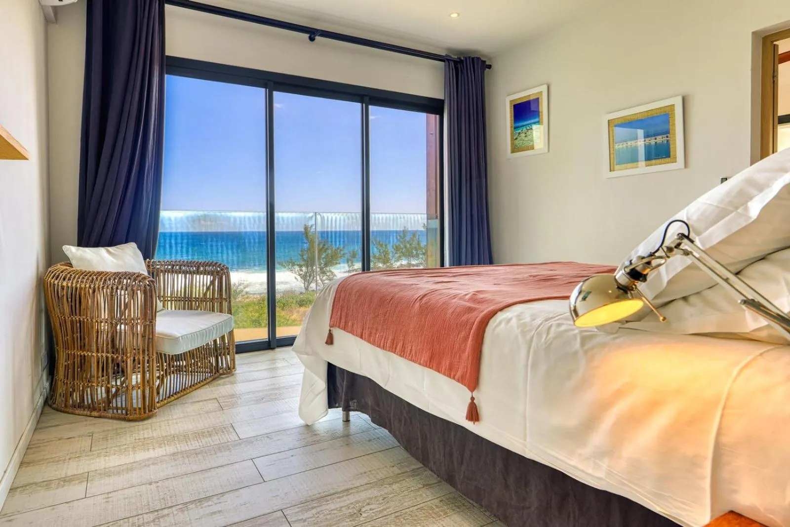 View (from property/room), Bed in Le Moma by the ocean