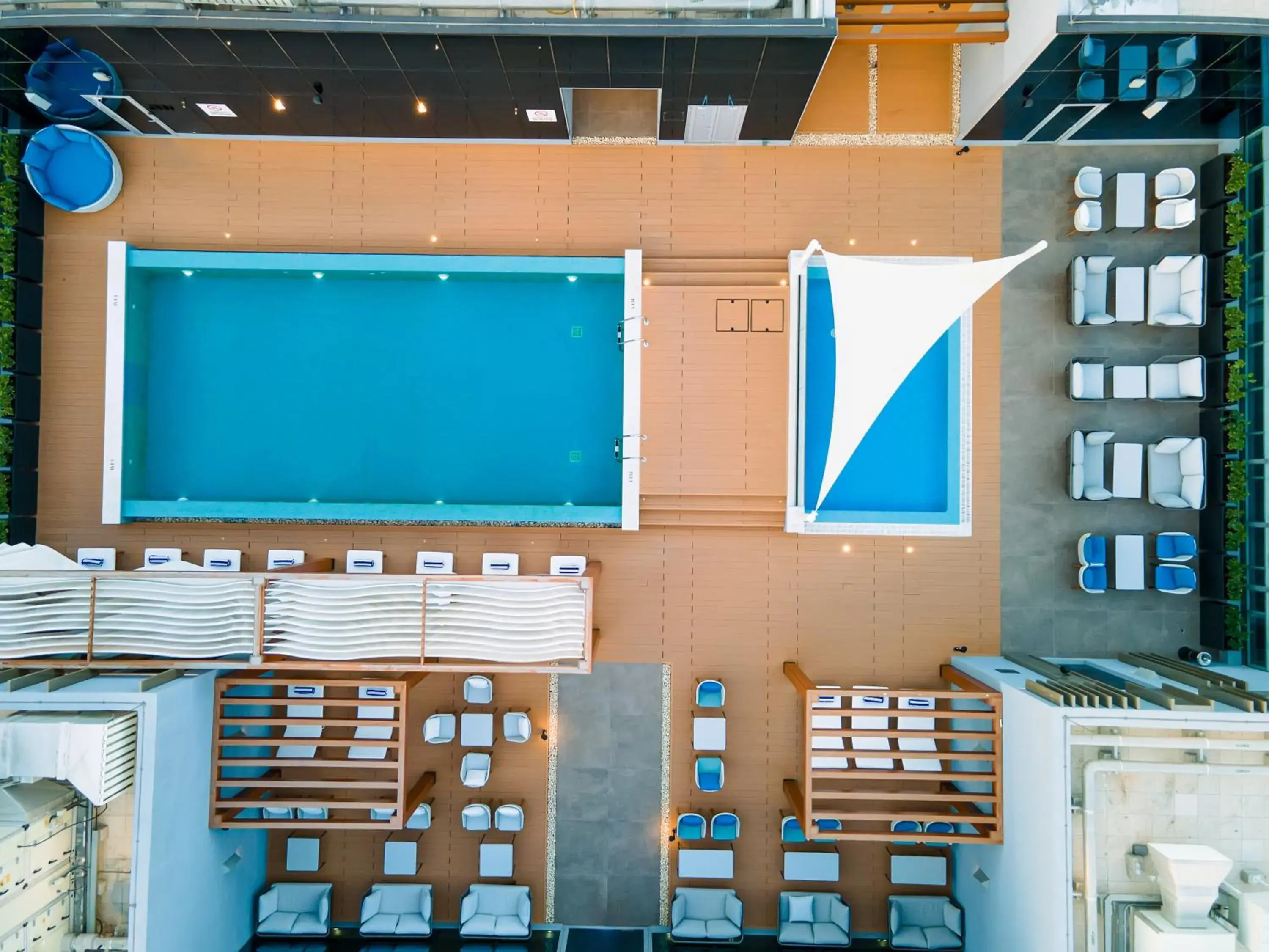 Swimming pool in IntercityHotel Bawshar Muscat Swimming pool in IntercityHotel Bawshar Muscat