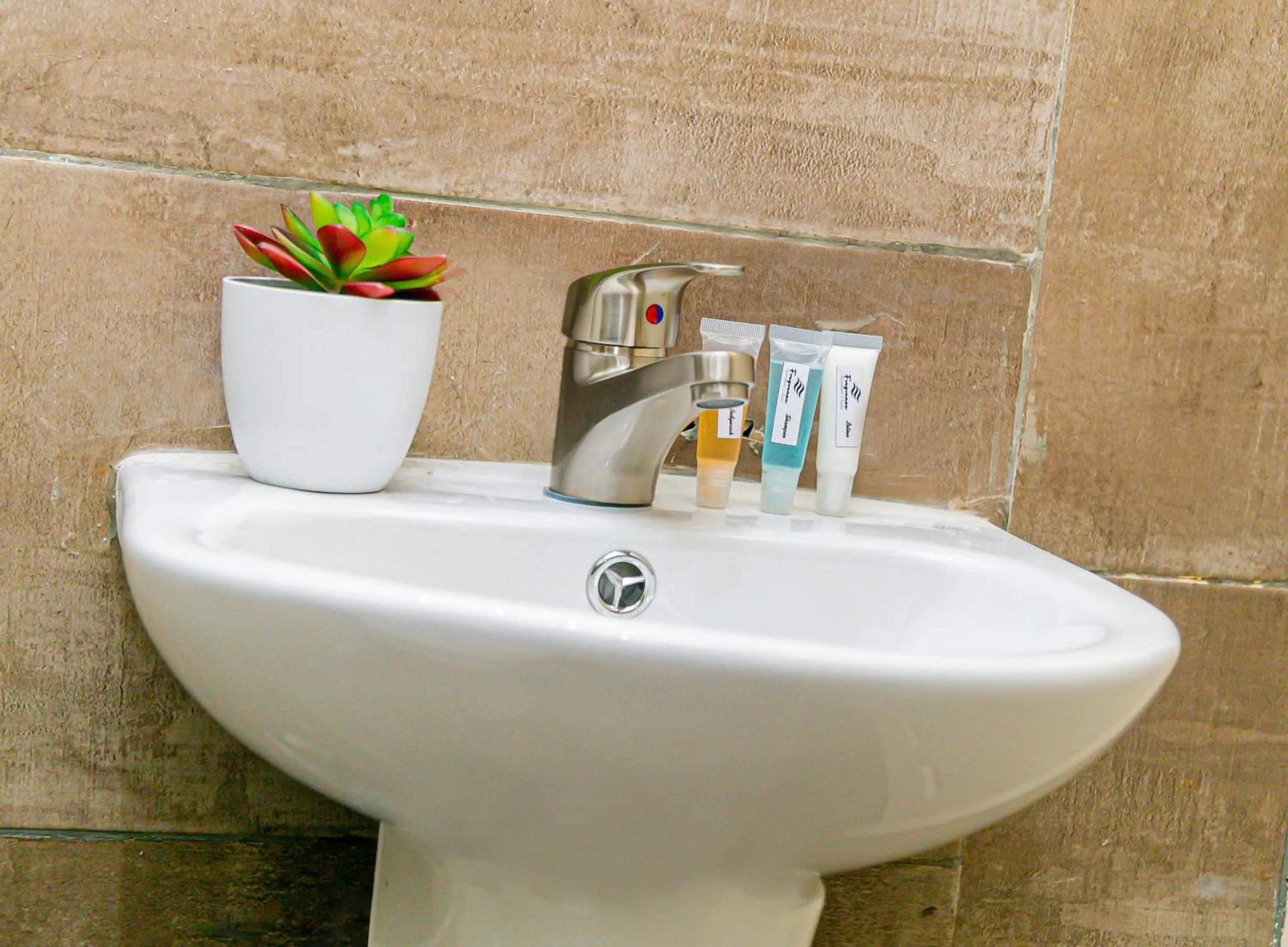 Fragrance Apartments and Suites