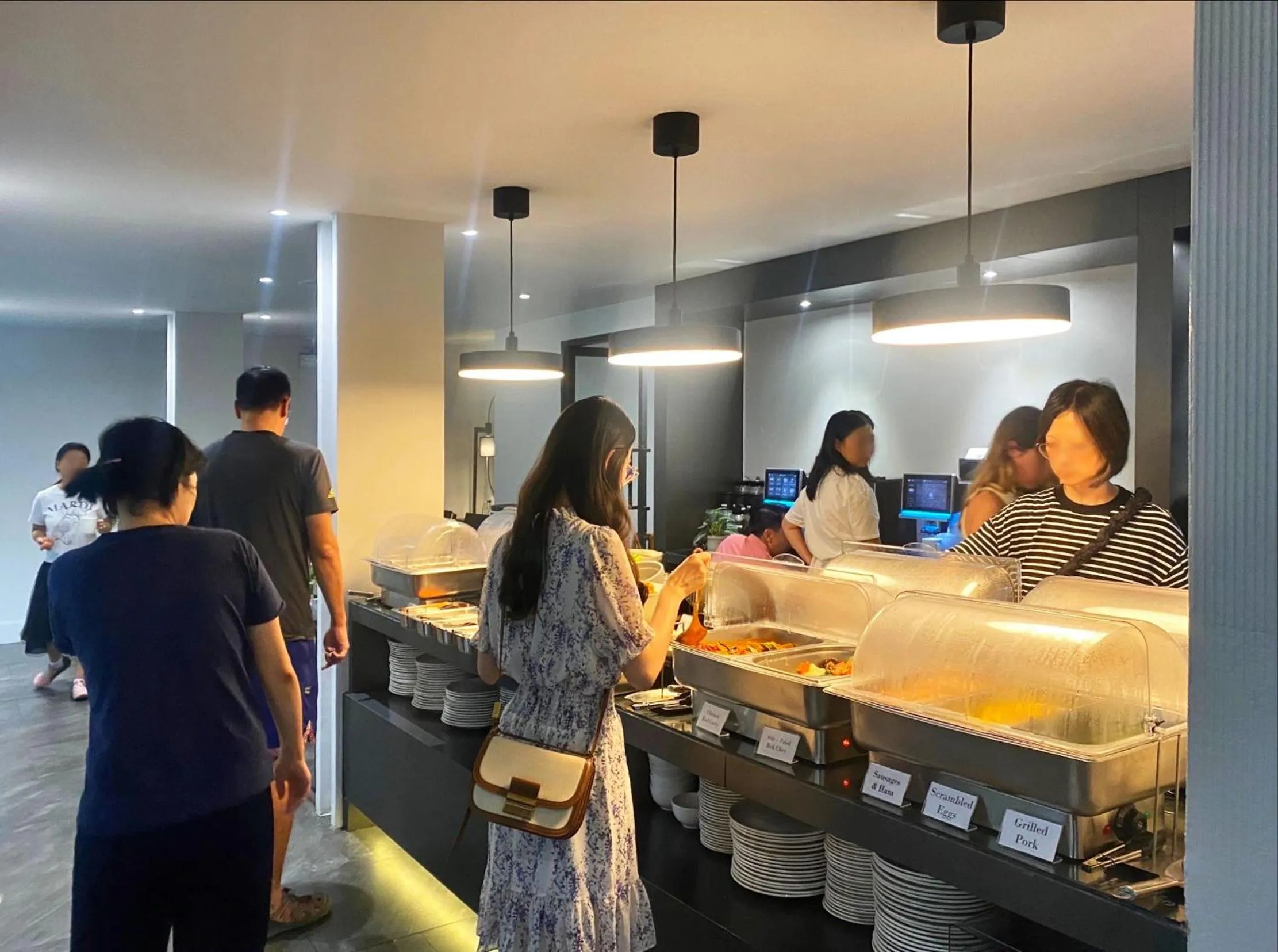 People in POR Singharat