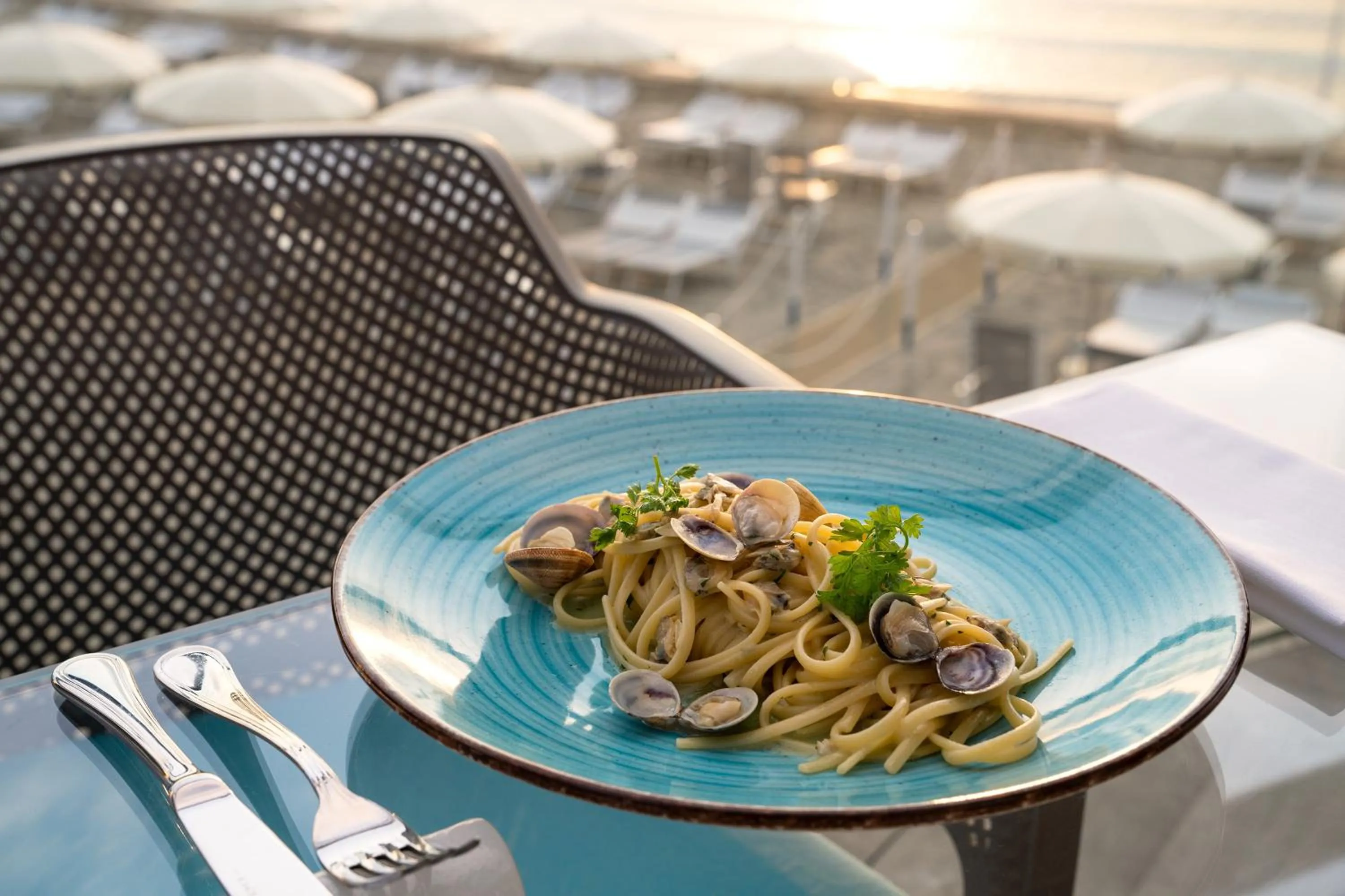 Restaurant/places to eat in Cala Beach Resort