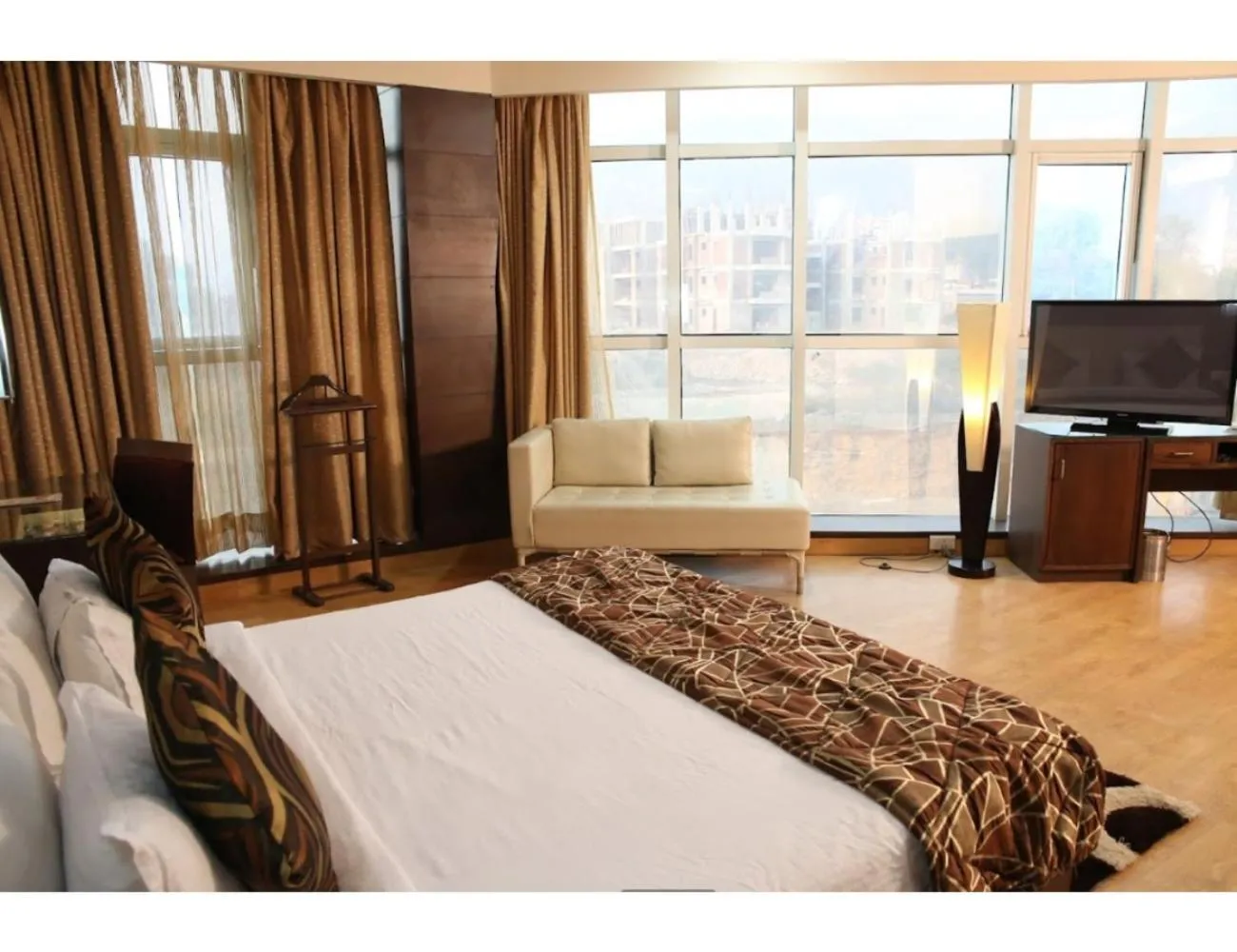 Bed in AMR Hotel, Katra