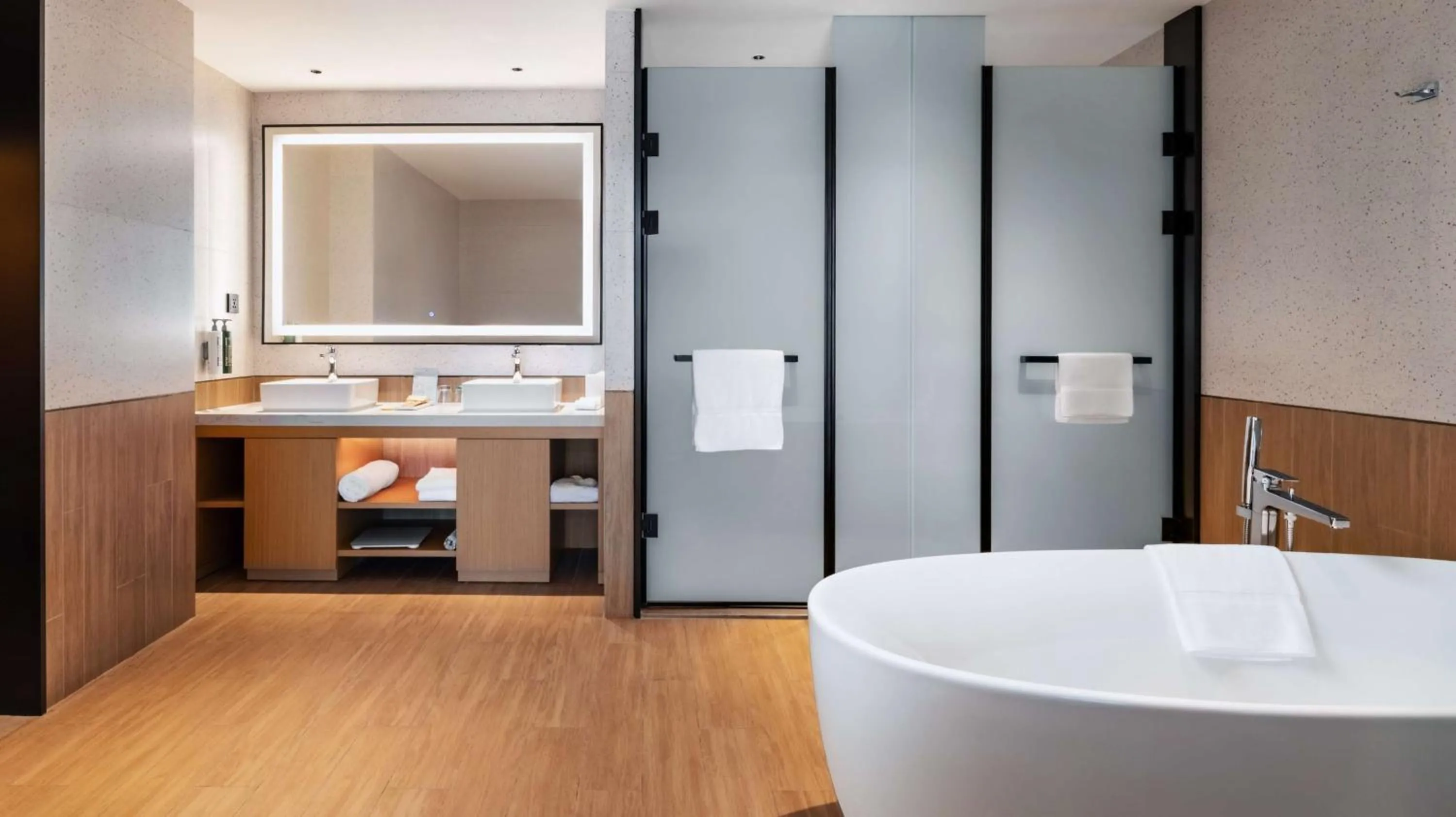 Bathroom in Hilton Garden Inn Kunming Dianchi