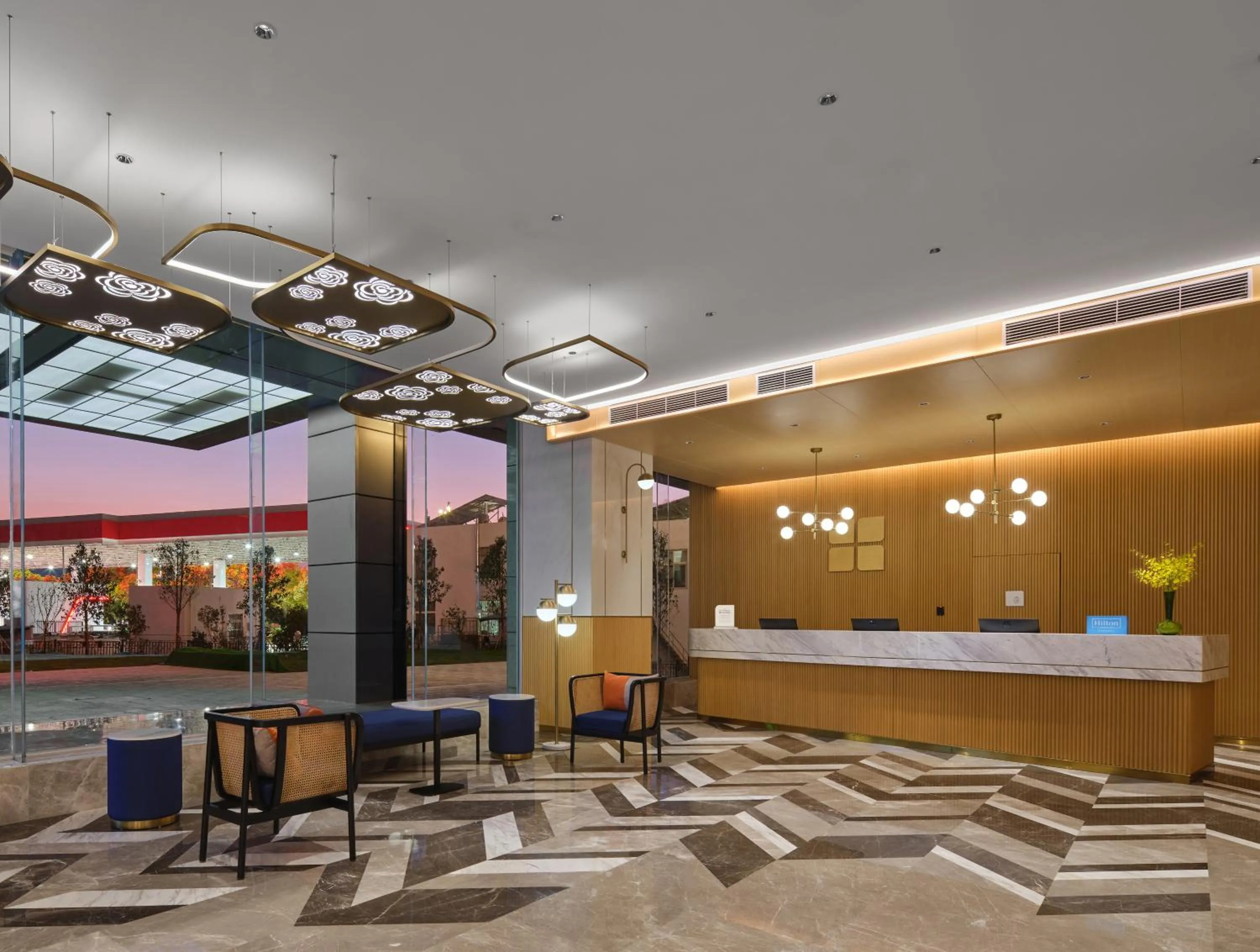 Lobby or reception in Hilton Garden Inn Kunming Dianchi