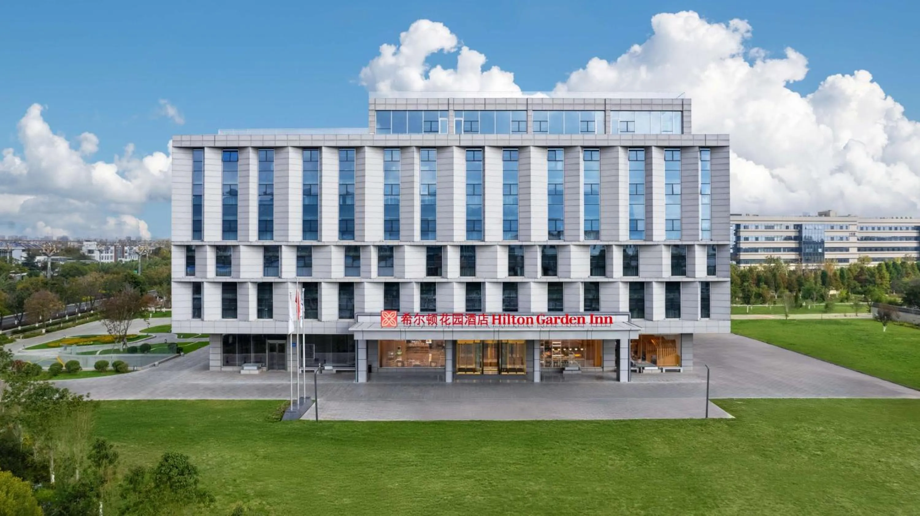 Property building in Hilton Garden Inn Kunming Dianchi