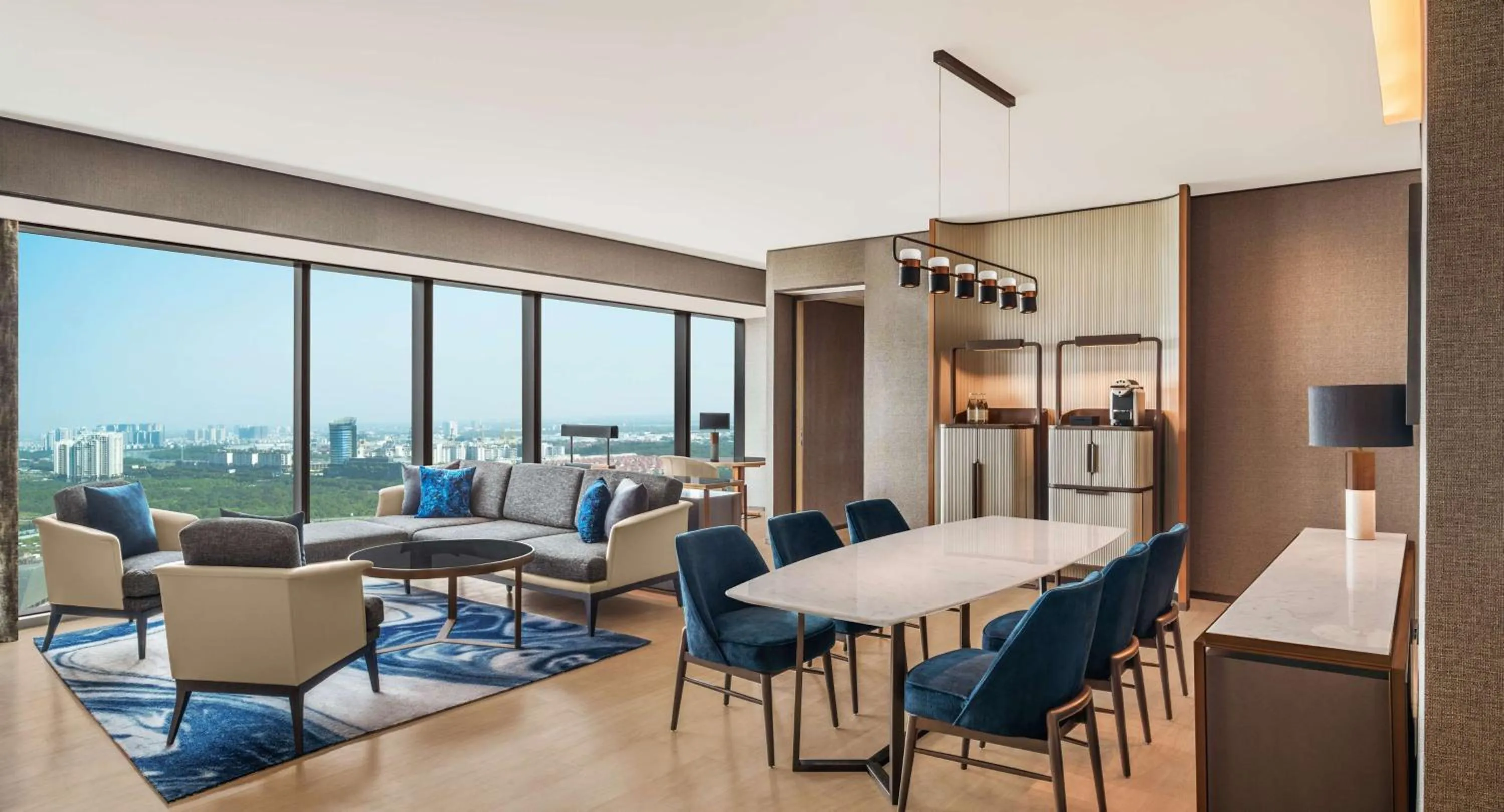 Living room in Hilton Saigon