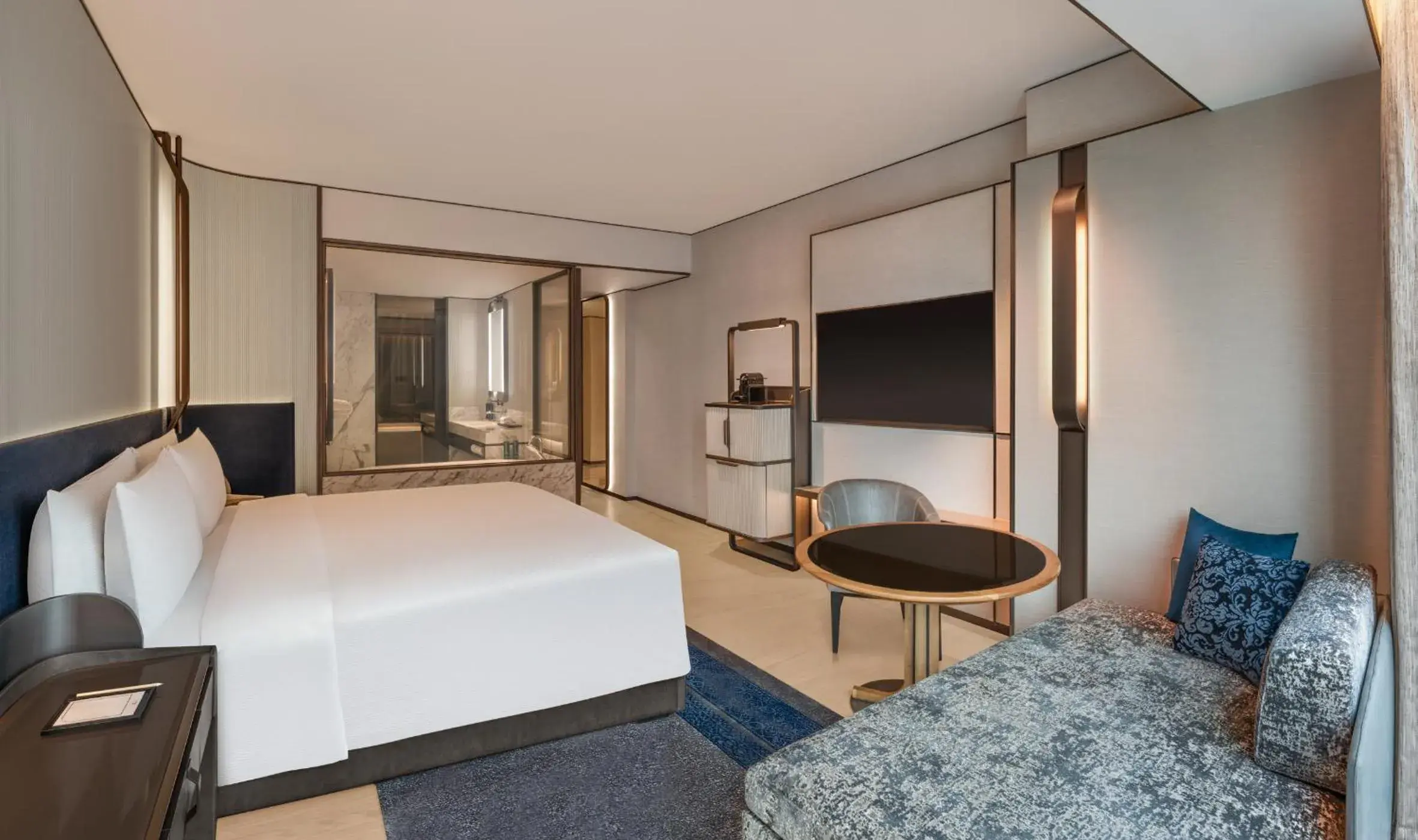 King Guest Room with City View in Hilton Saigon King Guest Room with City View in Hilton Saigon