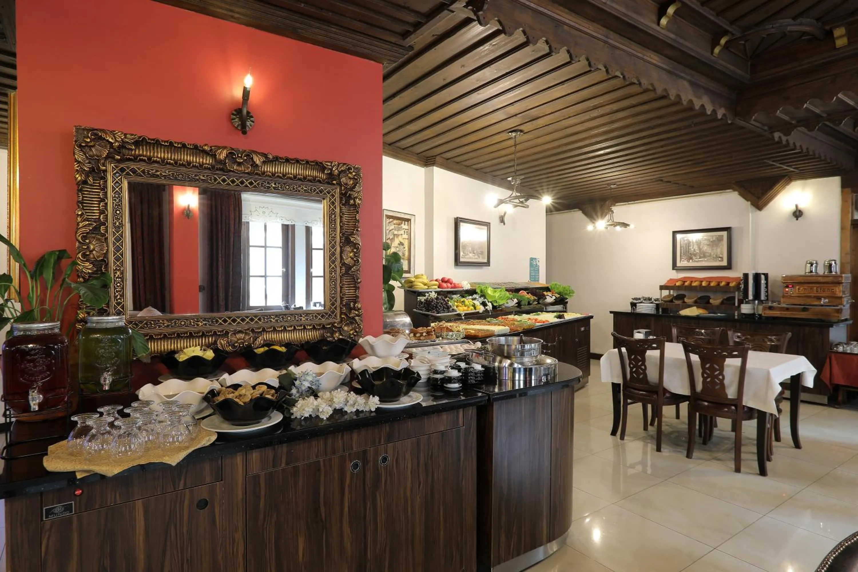 Buffet breakfast in EMİN EFENDİ KONAKLARI