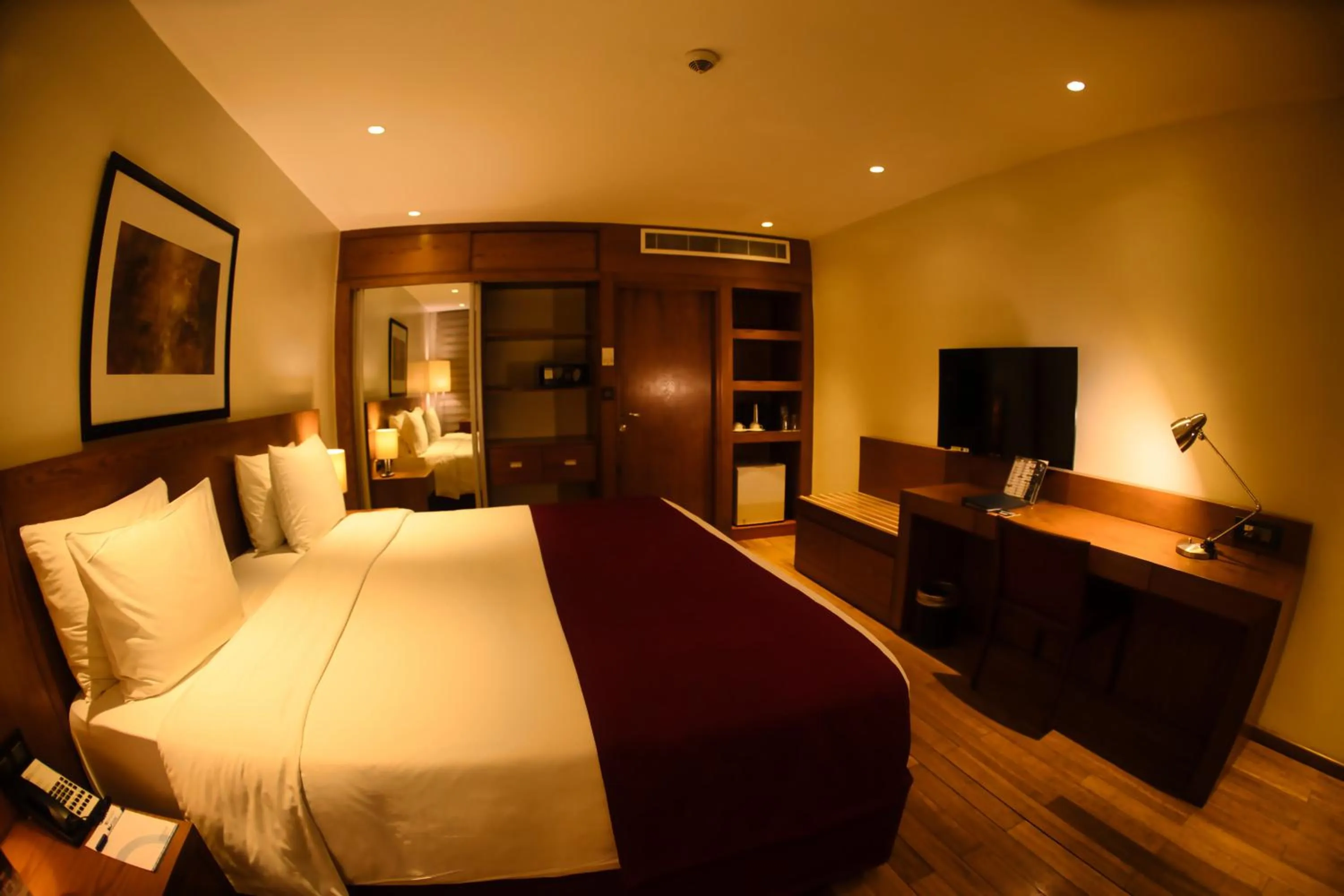 Bedroom, Bed in Eko Hotel Gardens