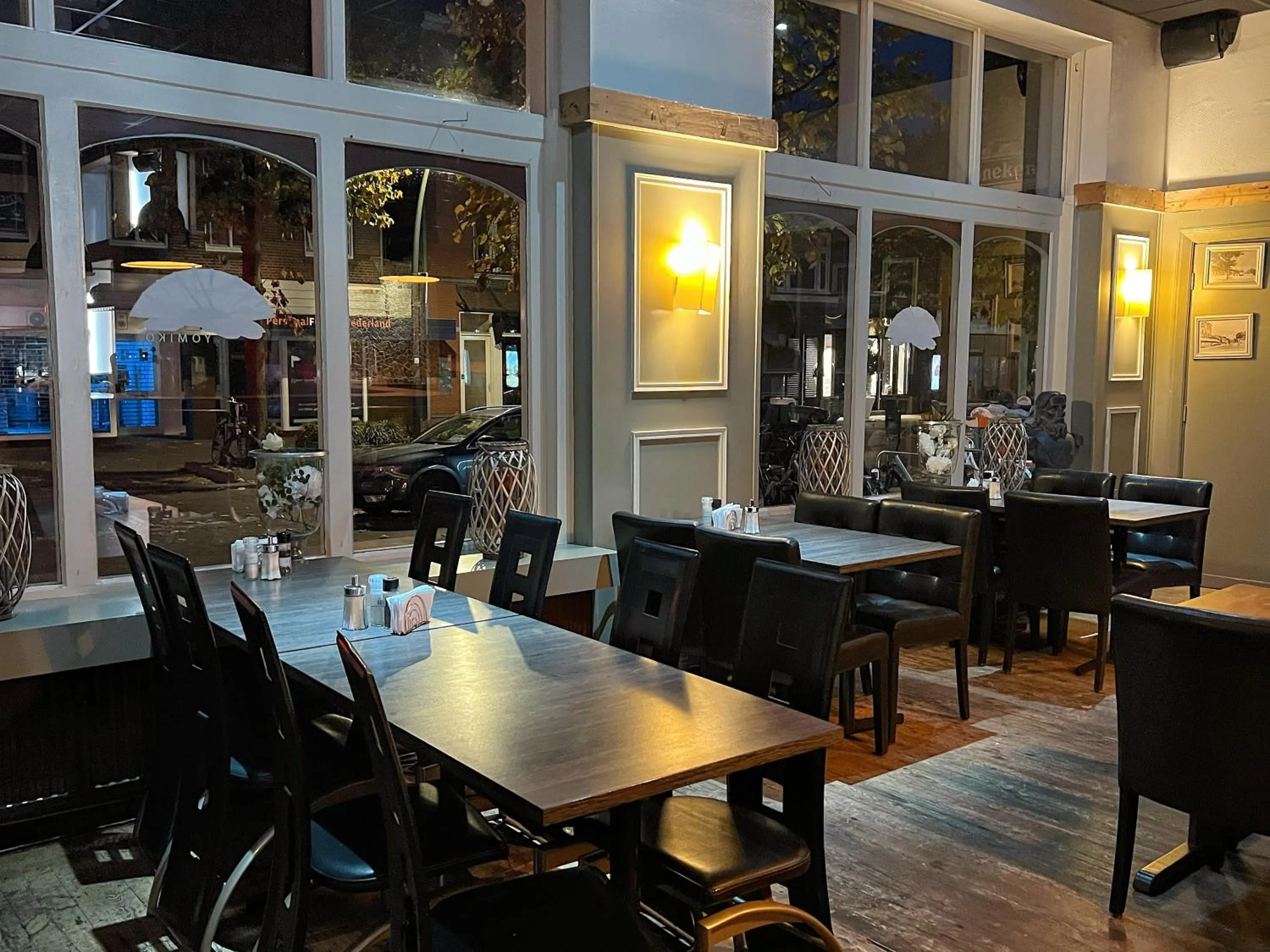 Restaurant/places to eat in CoronaZeist-Utrecht NL