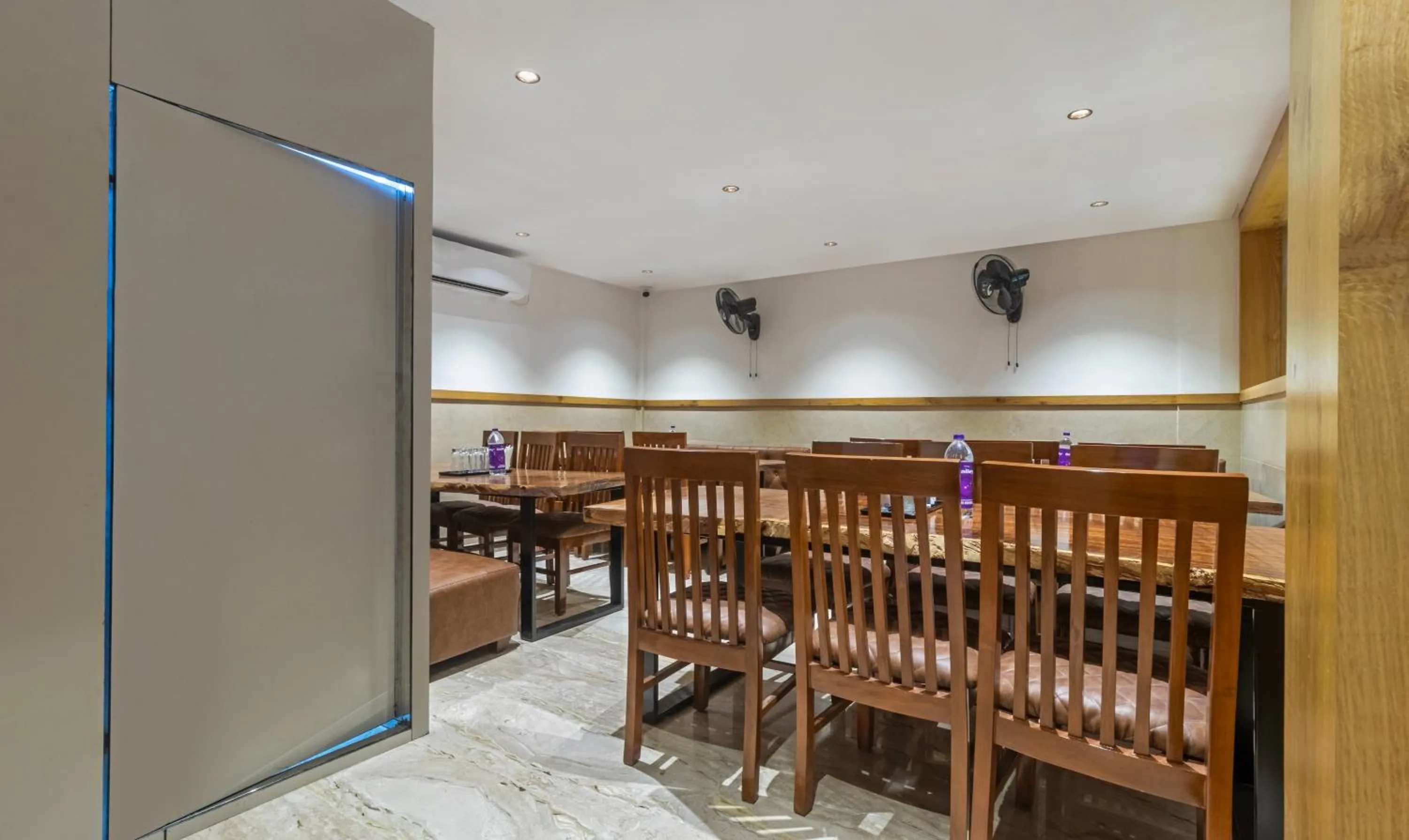 Dining area in Treebo Tiba