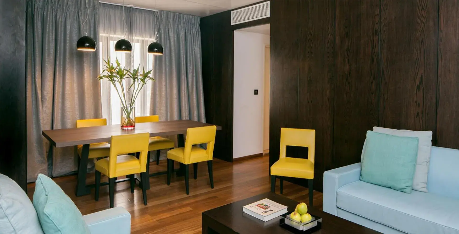 Queen Suite in Eko Hotel Signature Queen Suite in Eko Hotel Signature