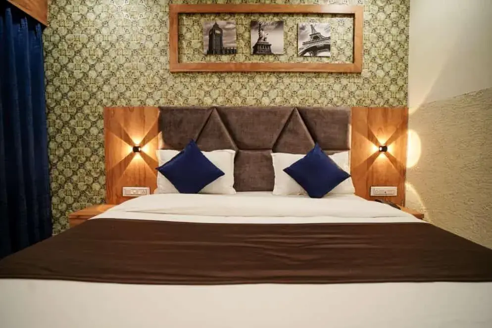 Bed in Hotel Mahaveer Bed in Hotel Mahaveer