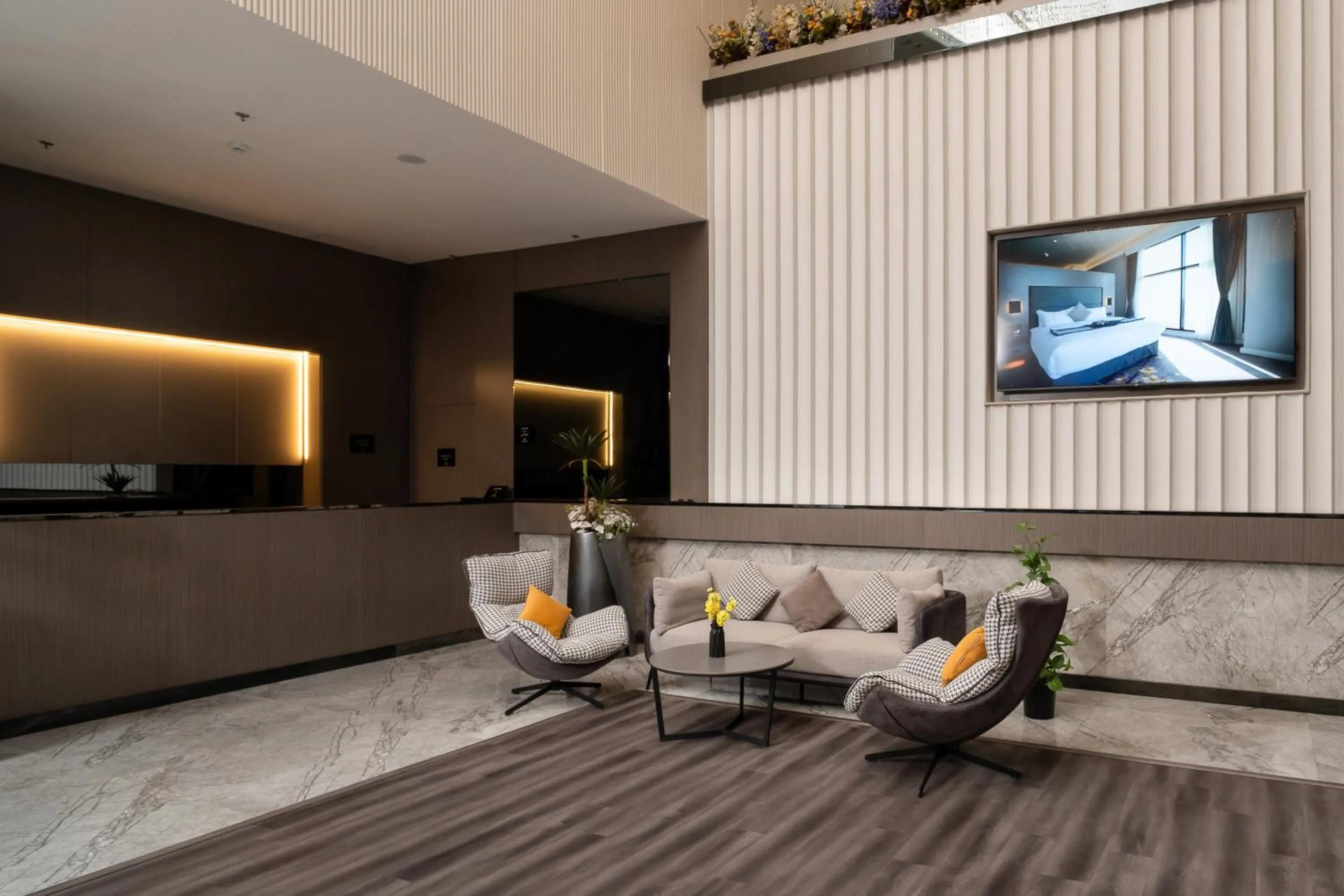 Lobby or reception in Msharef Almoden hotel