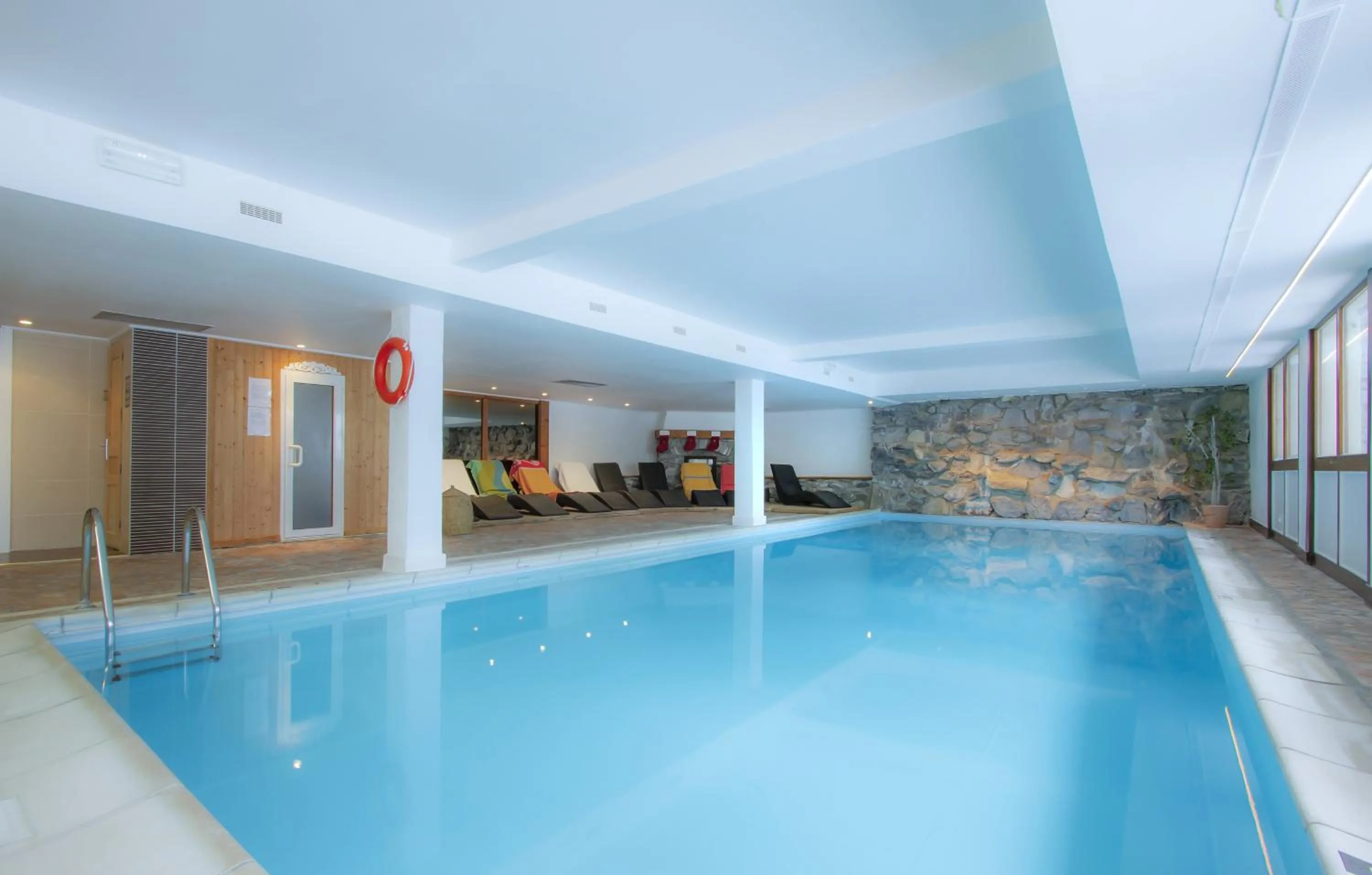 Swimming pool in Odalys Hotel New Solarium