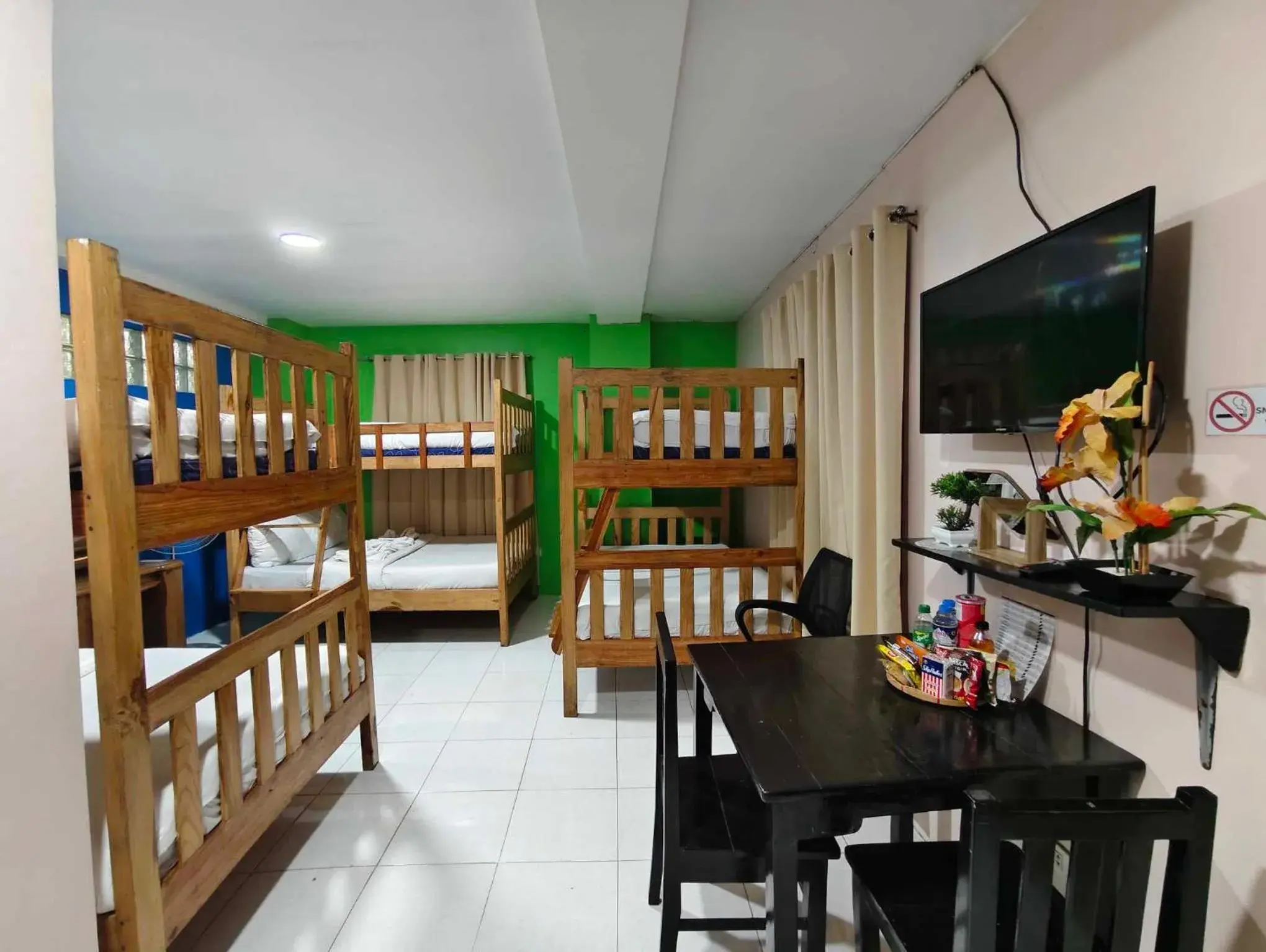 6-Bed Mixed Dormitory Room in Sukhavati Inn 6-Bed Mixed Dormitory Room in Sukhavati Inn