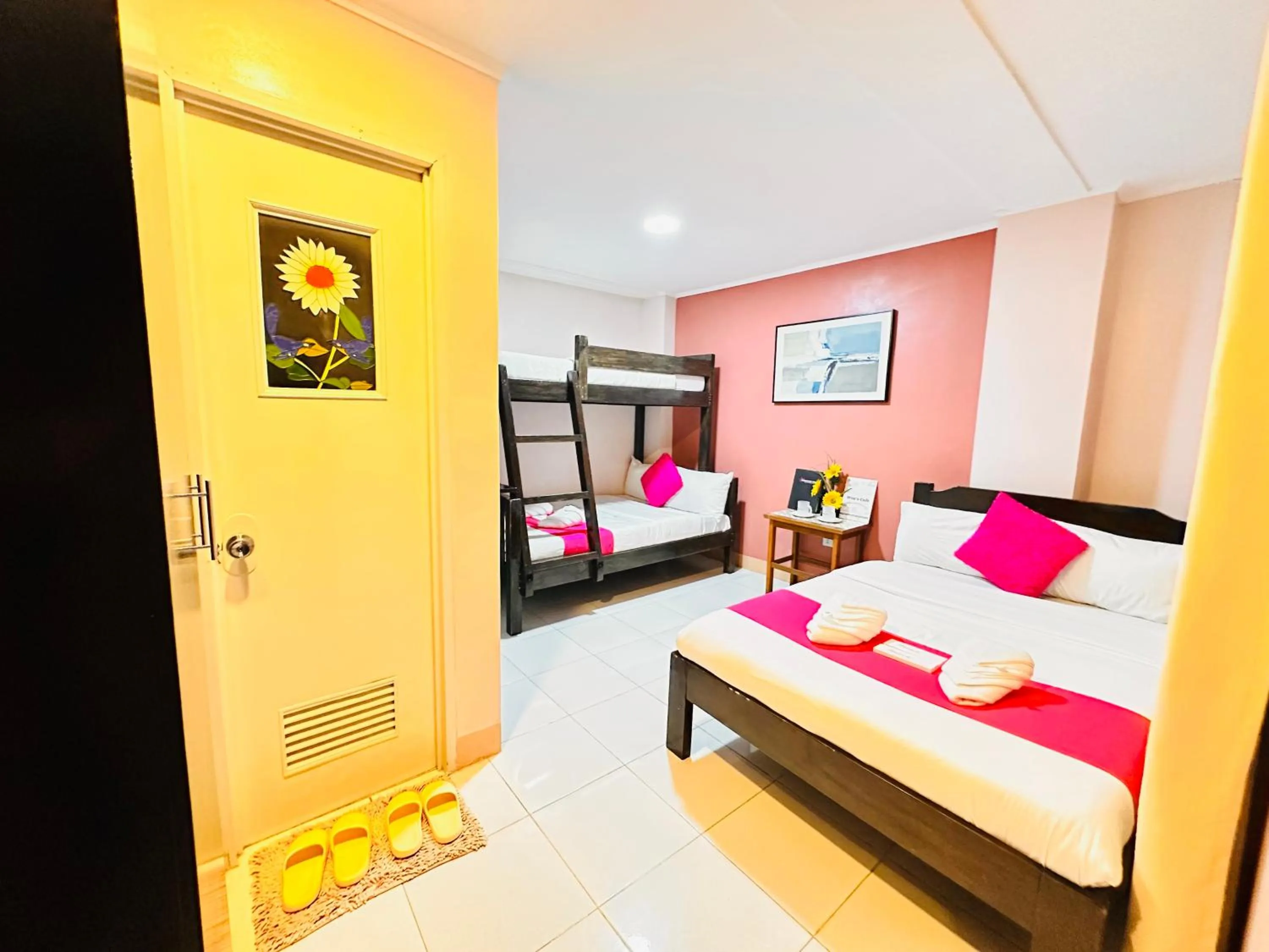 Photo of the whole room, Bed in Sukhavati Inn