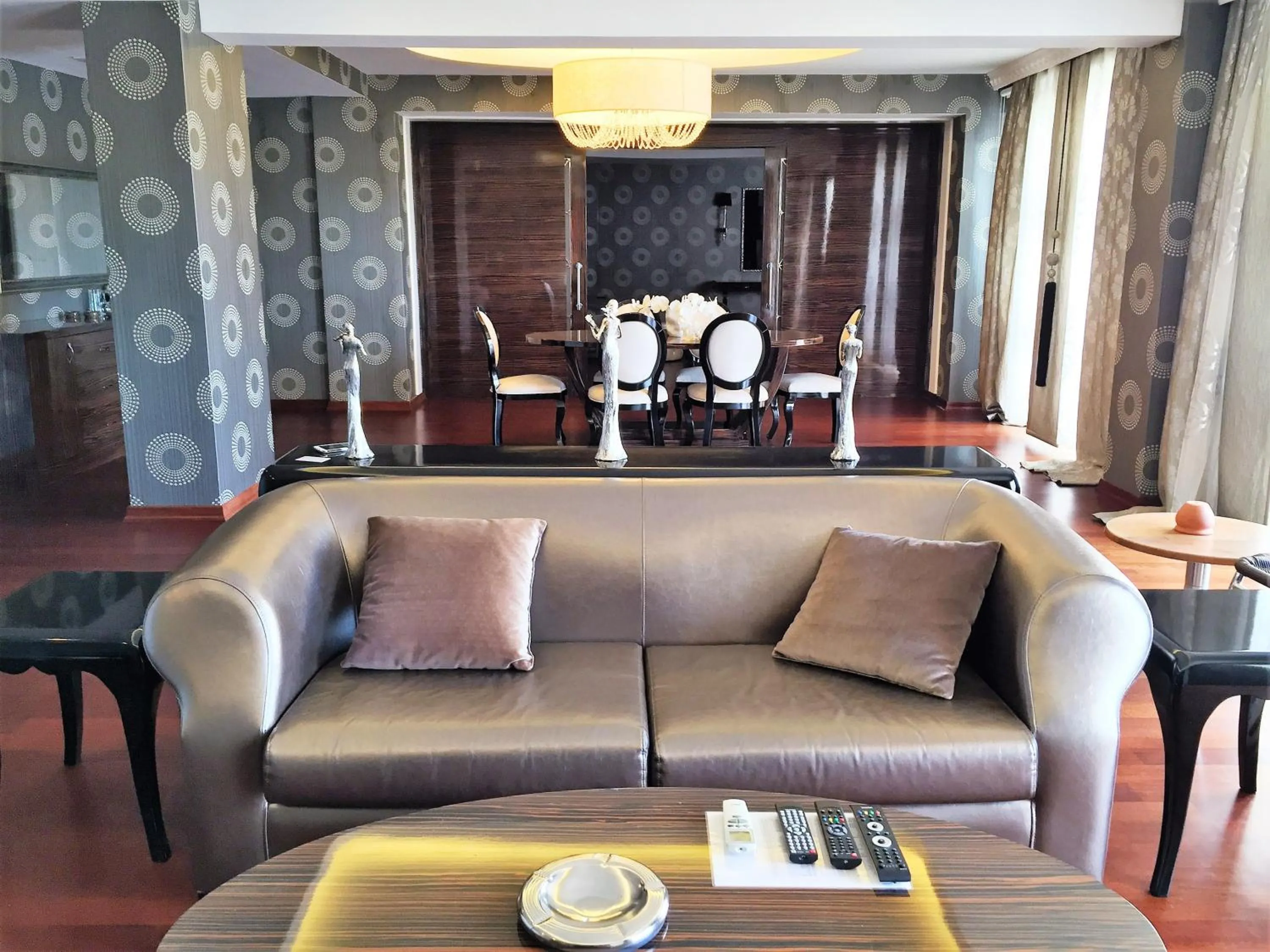 Communal lounge/ TV room in Prime Beach Hotel