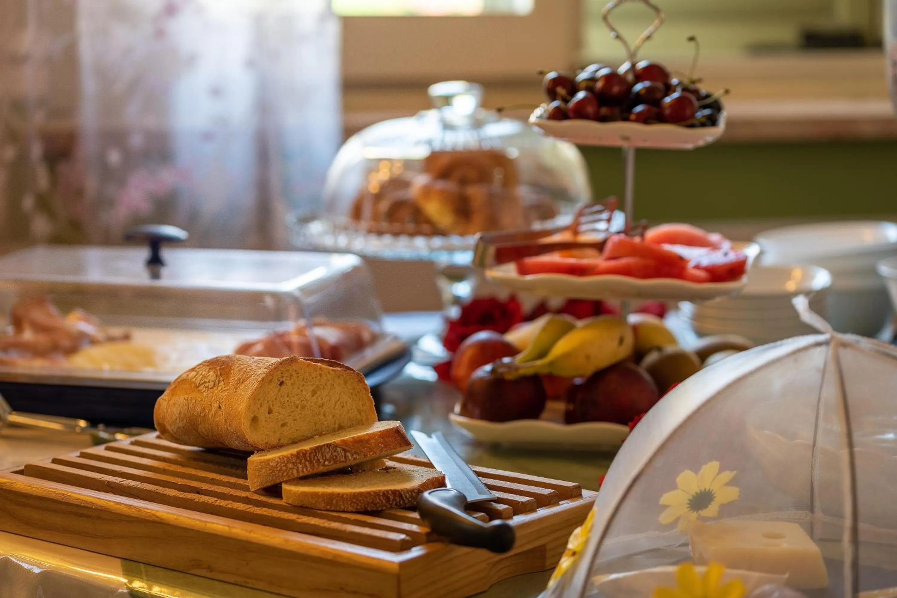 Breakfast in Villa Mery