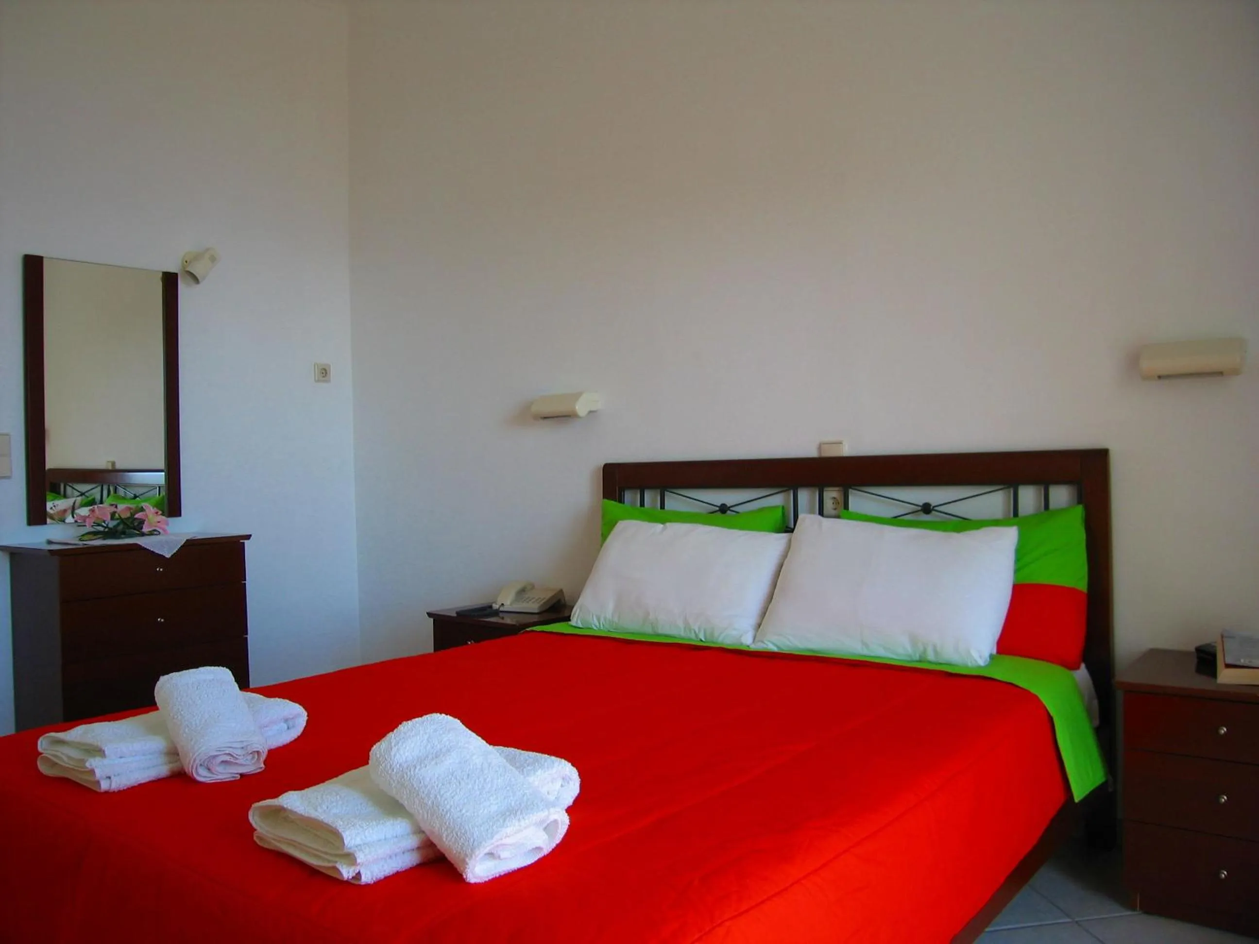 Bedroom, Bed in Spiros Studios