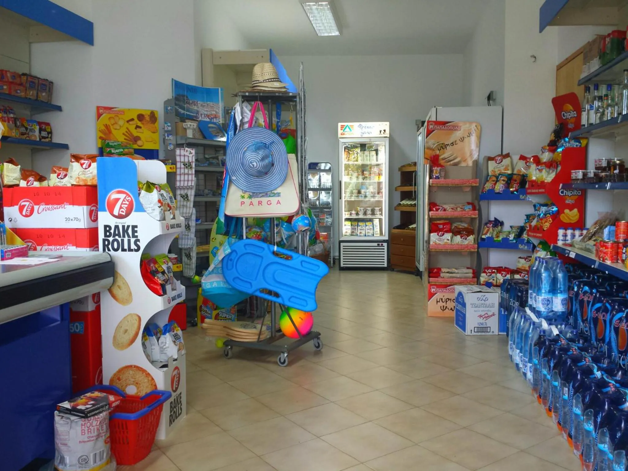 On-site shops in Spiros Studios