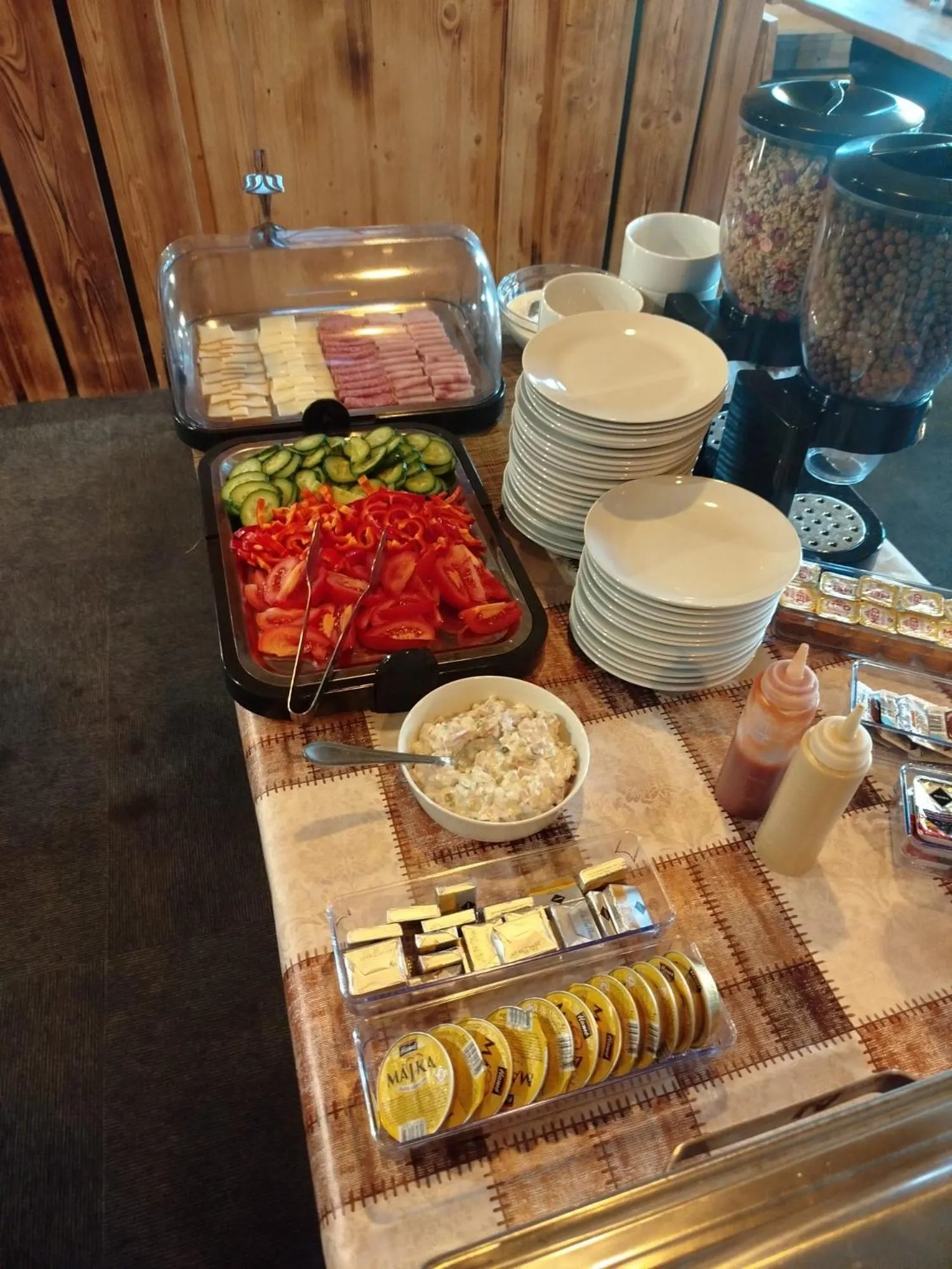 Breakfast in Ludvíkova bouda