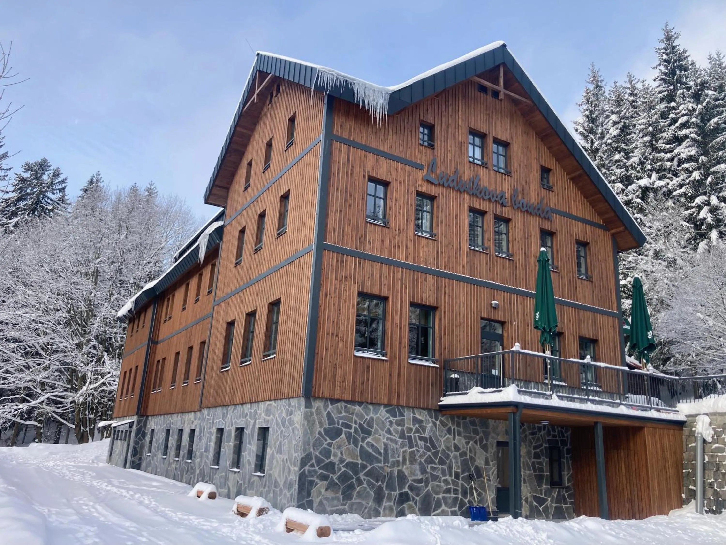 Property building in Ludvíkova bouda