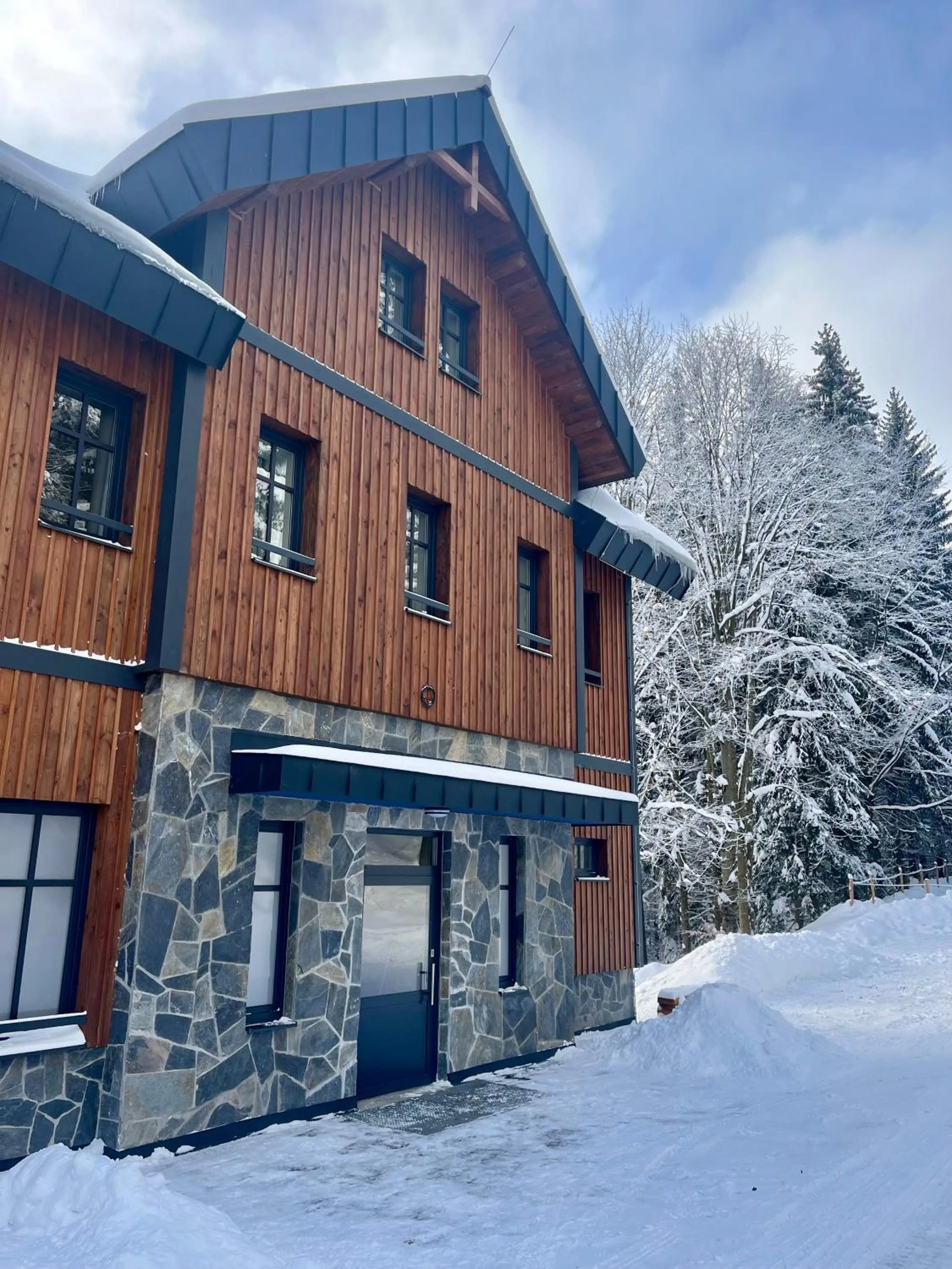Property building in Ludvíkova bouda